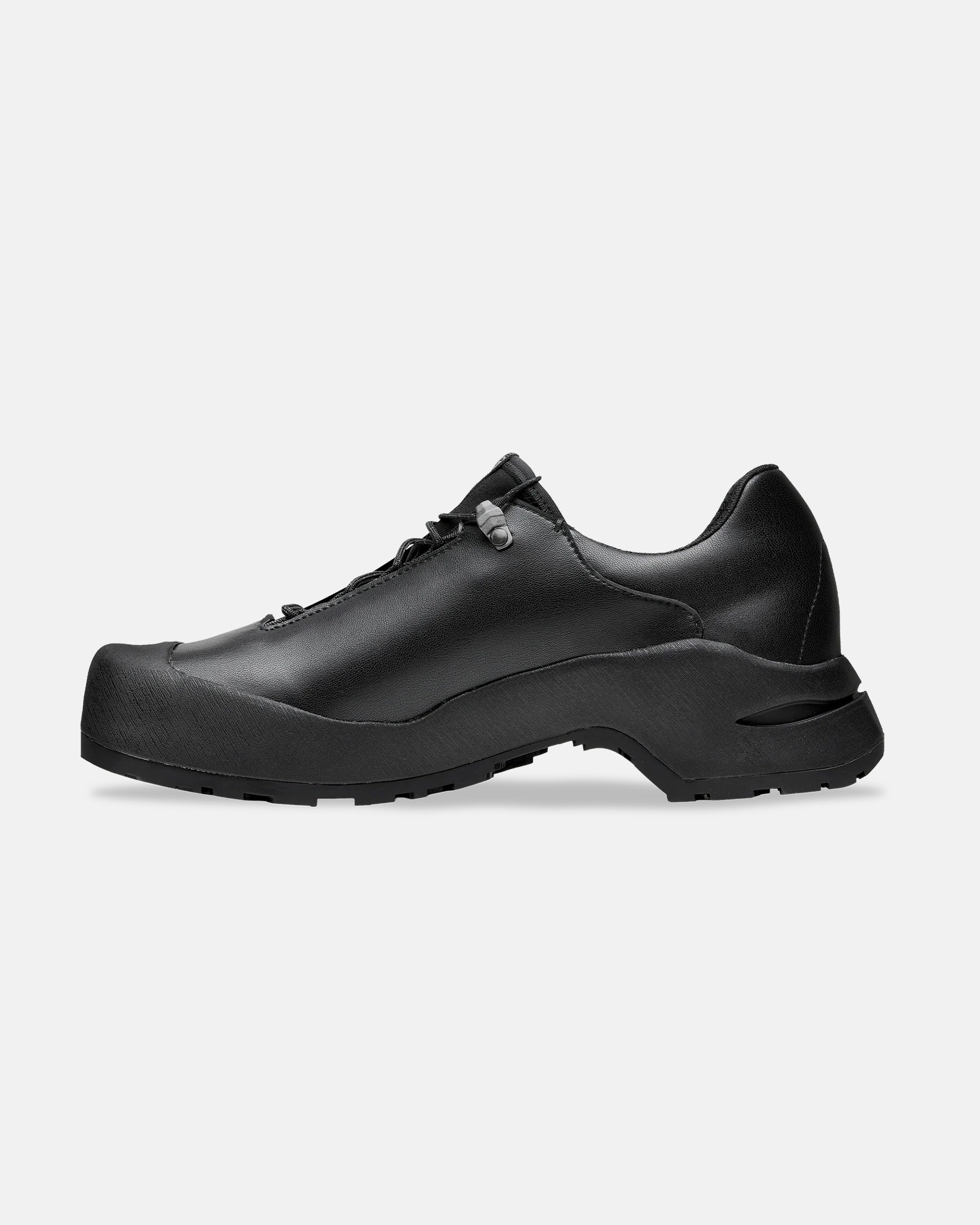 Hono Lite Sneakers in Black