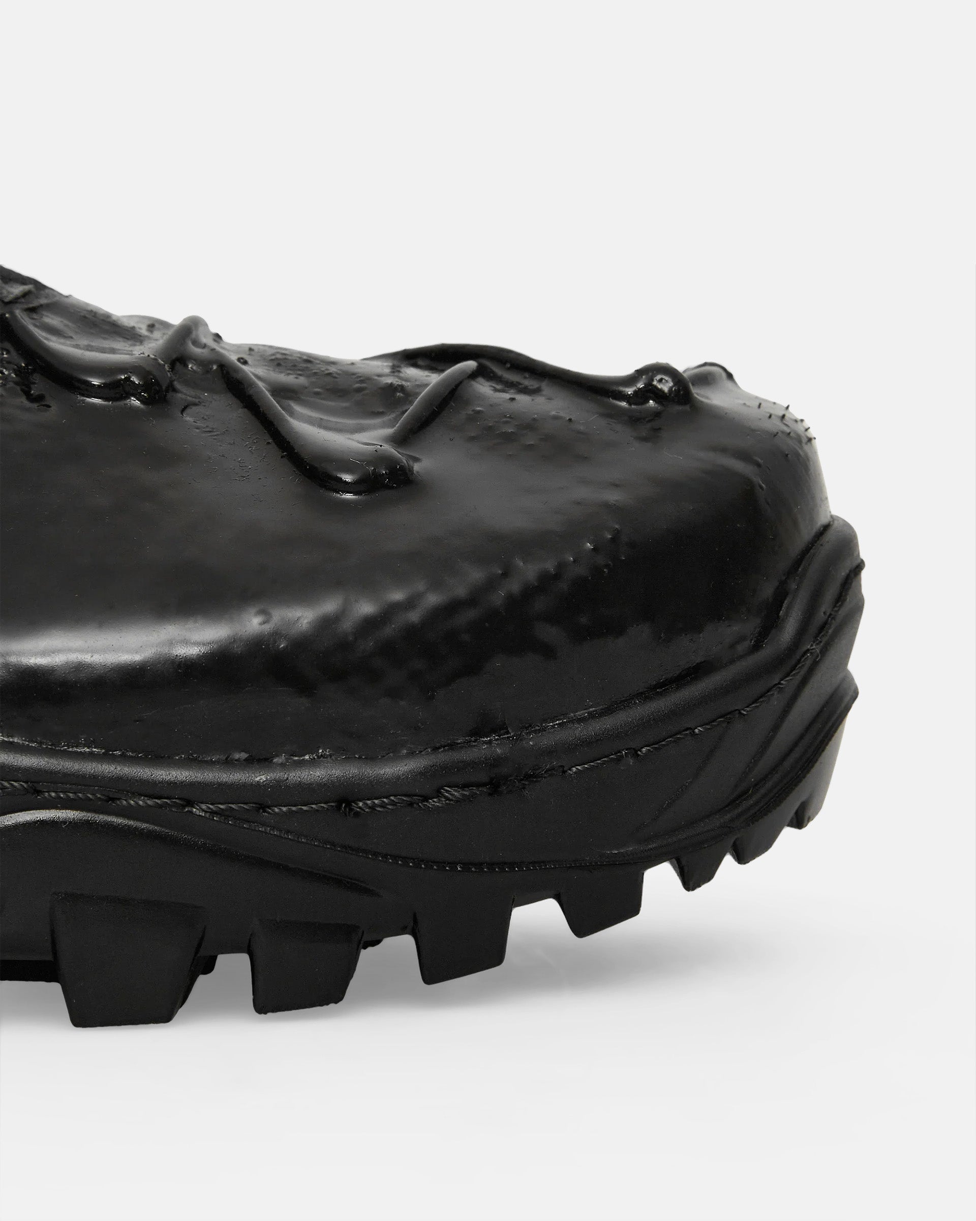 Vipara Sneakers in Black