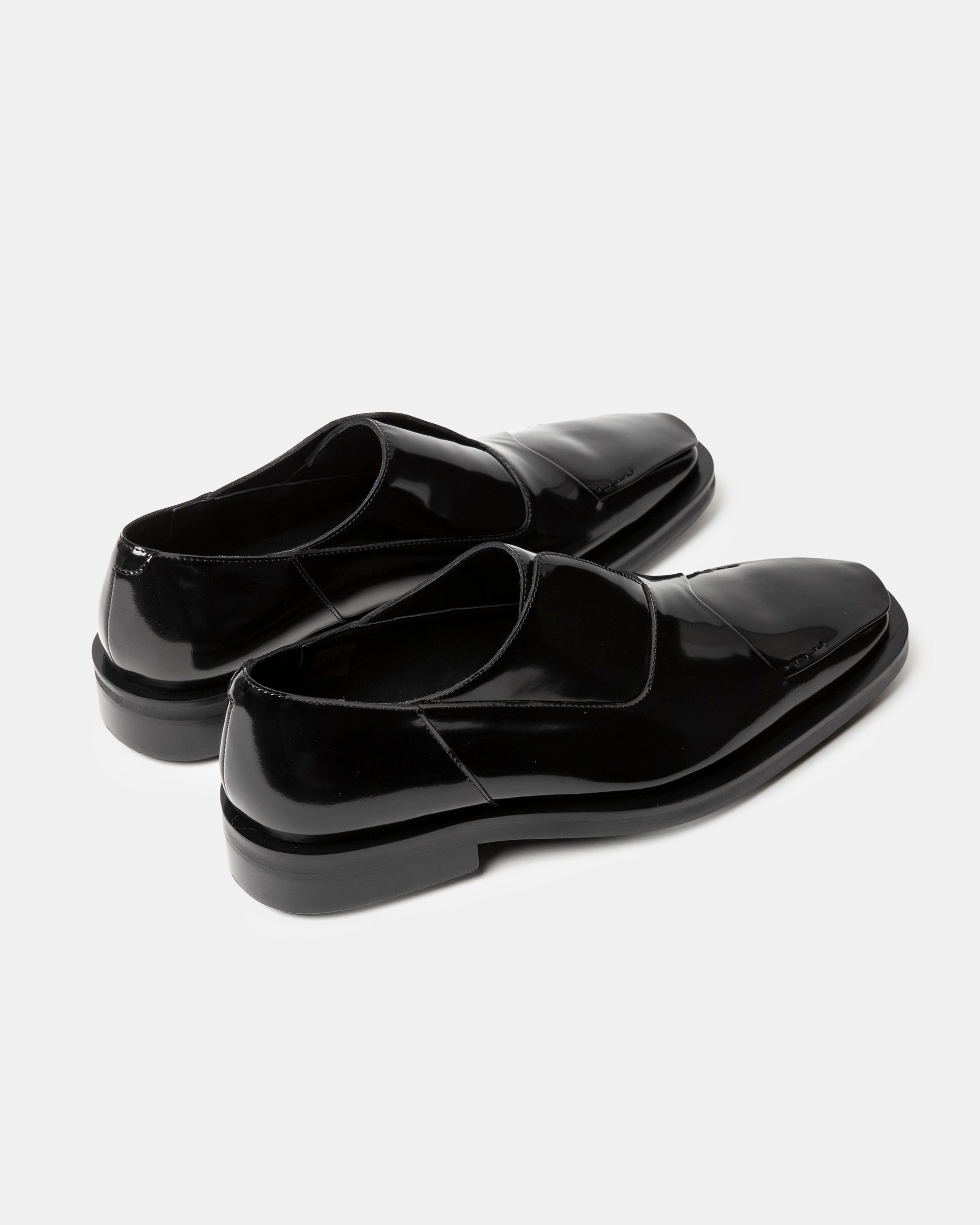 01 Glace Calf Loafer in Black