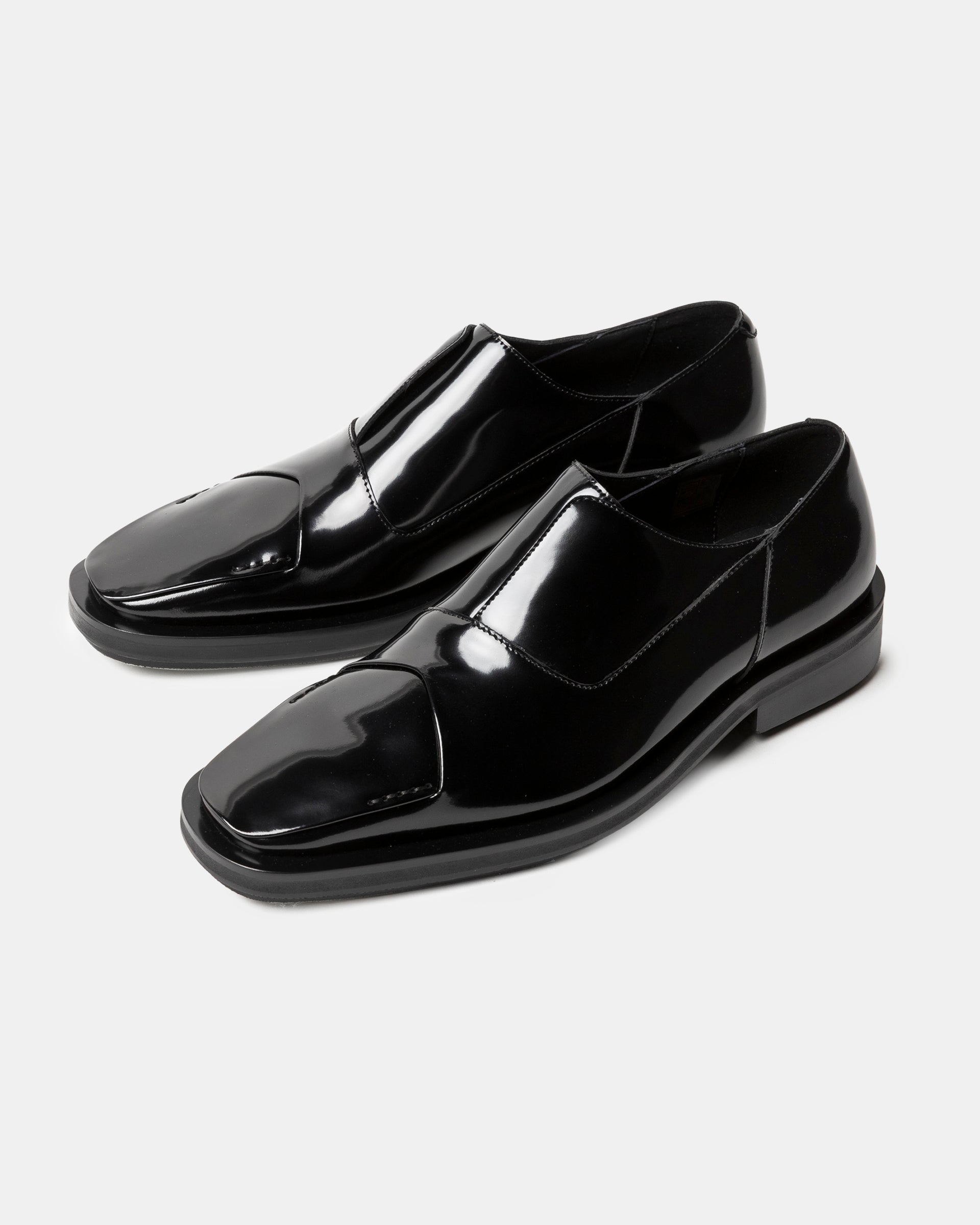 01 Glace Calf Loafer in Black