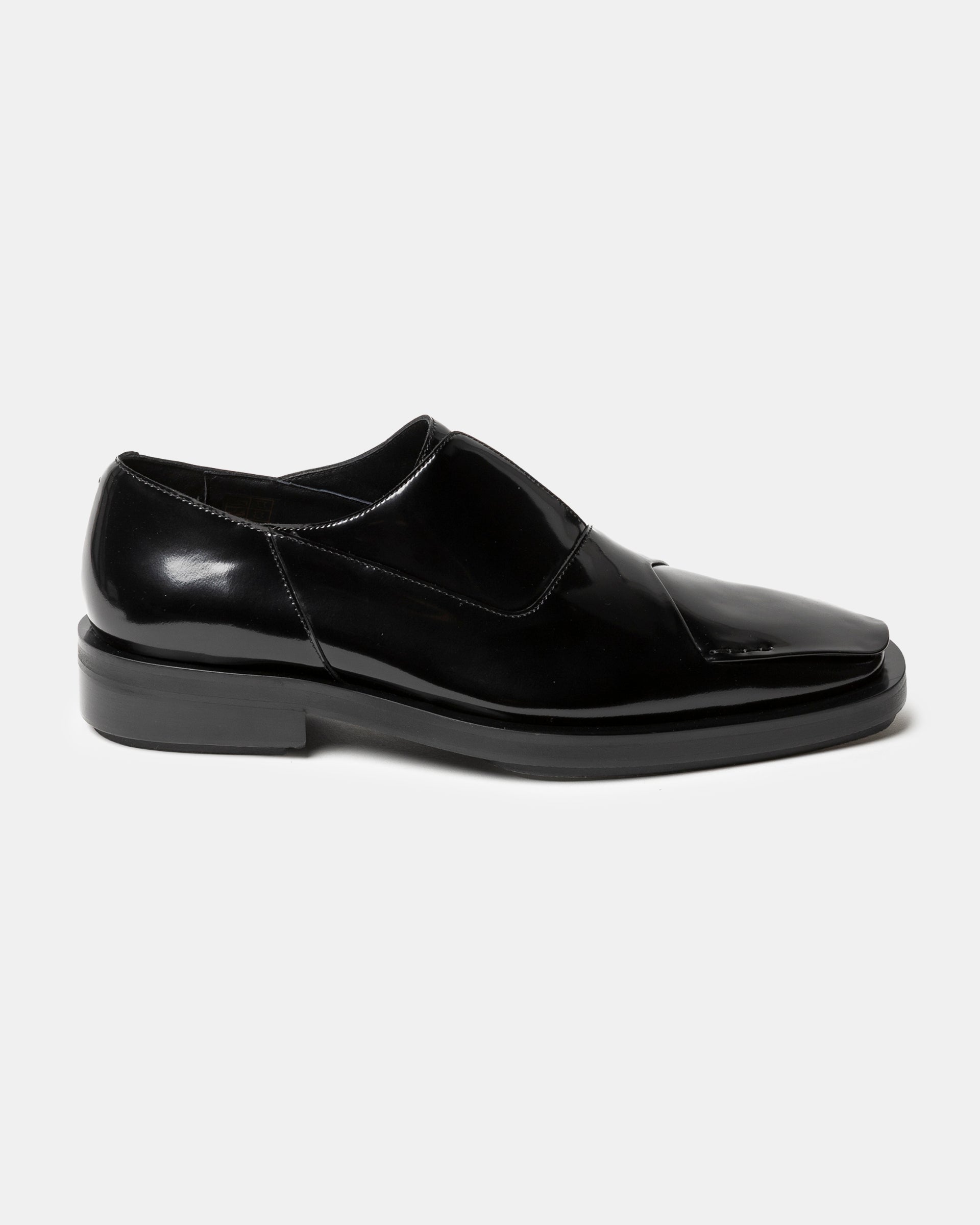 01 Glace Calf Loafer in Black