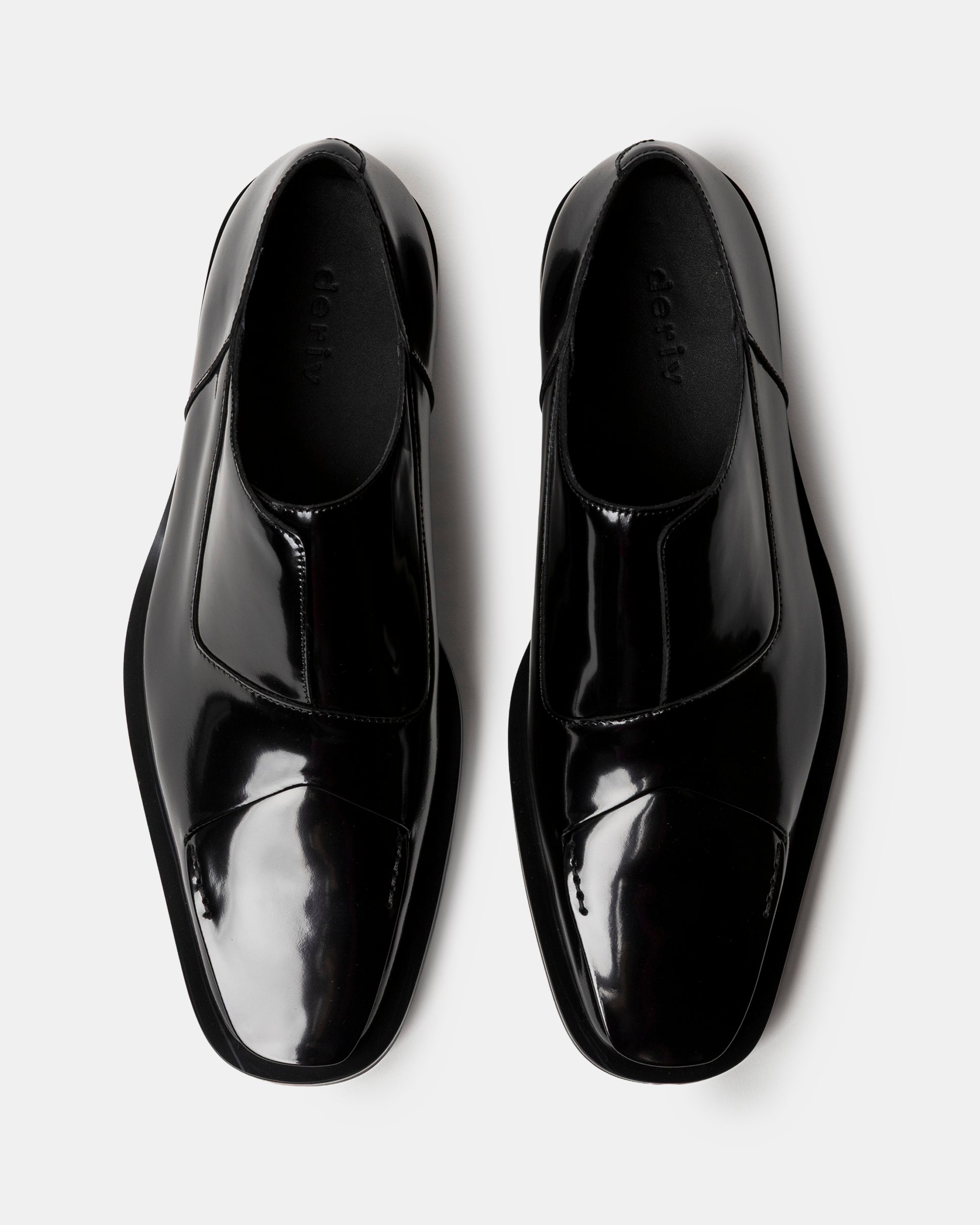 01 Glace Calf Loafer in Black