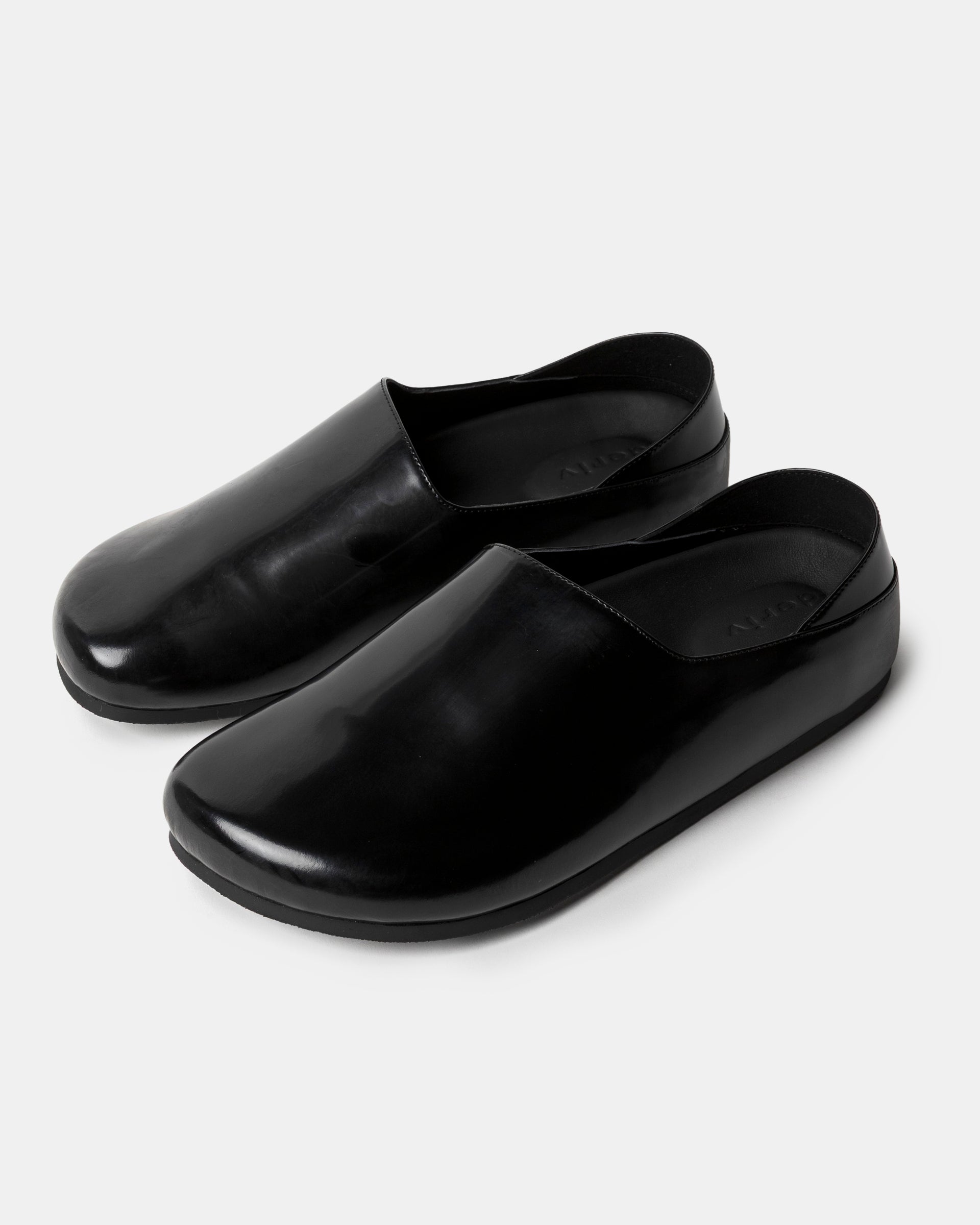 04 Glace Calf Slipper in Black