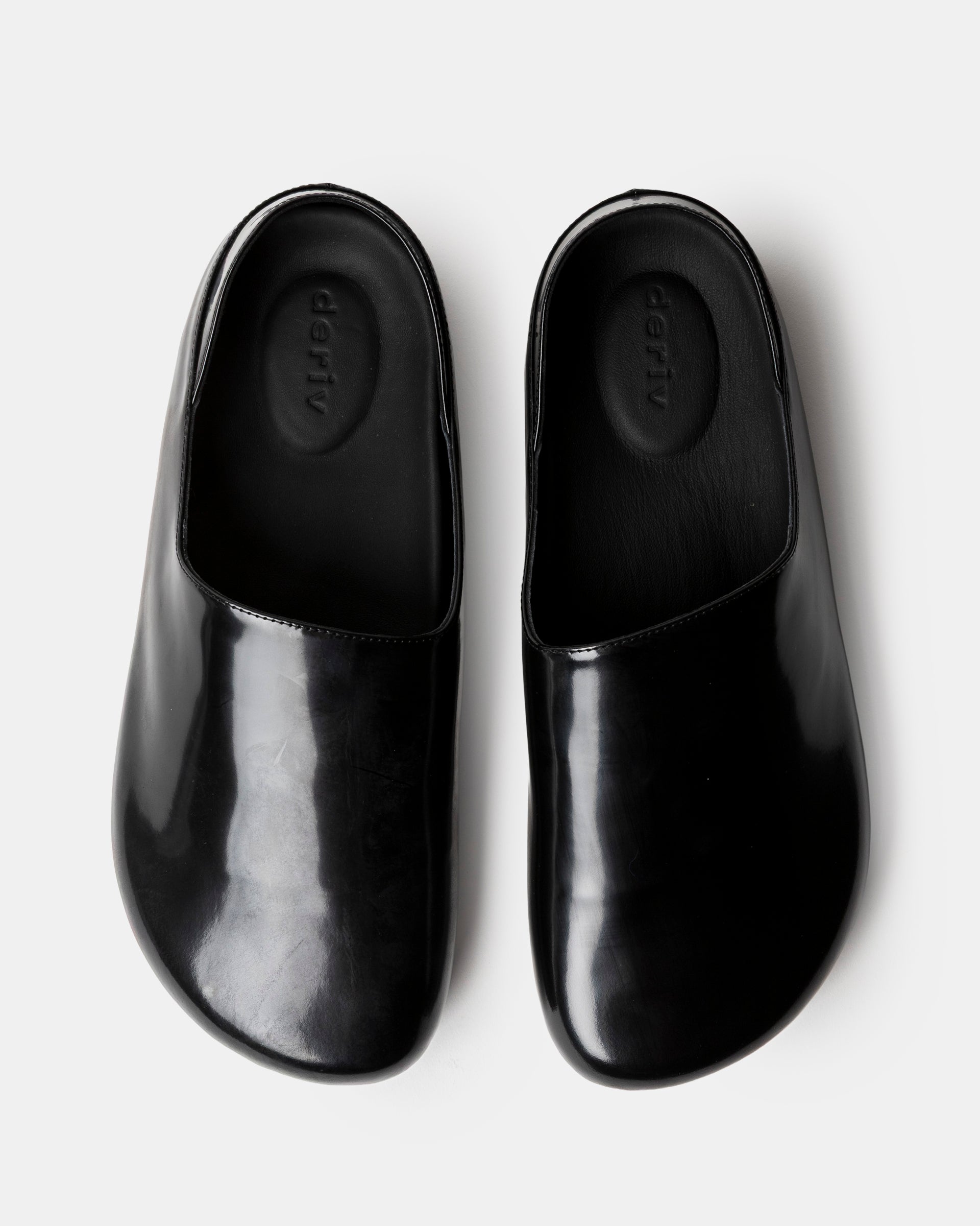 04 Glace Calf Slipper in Black