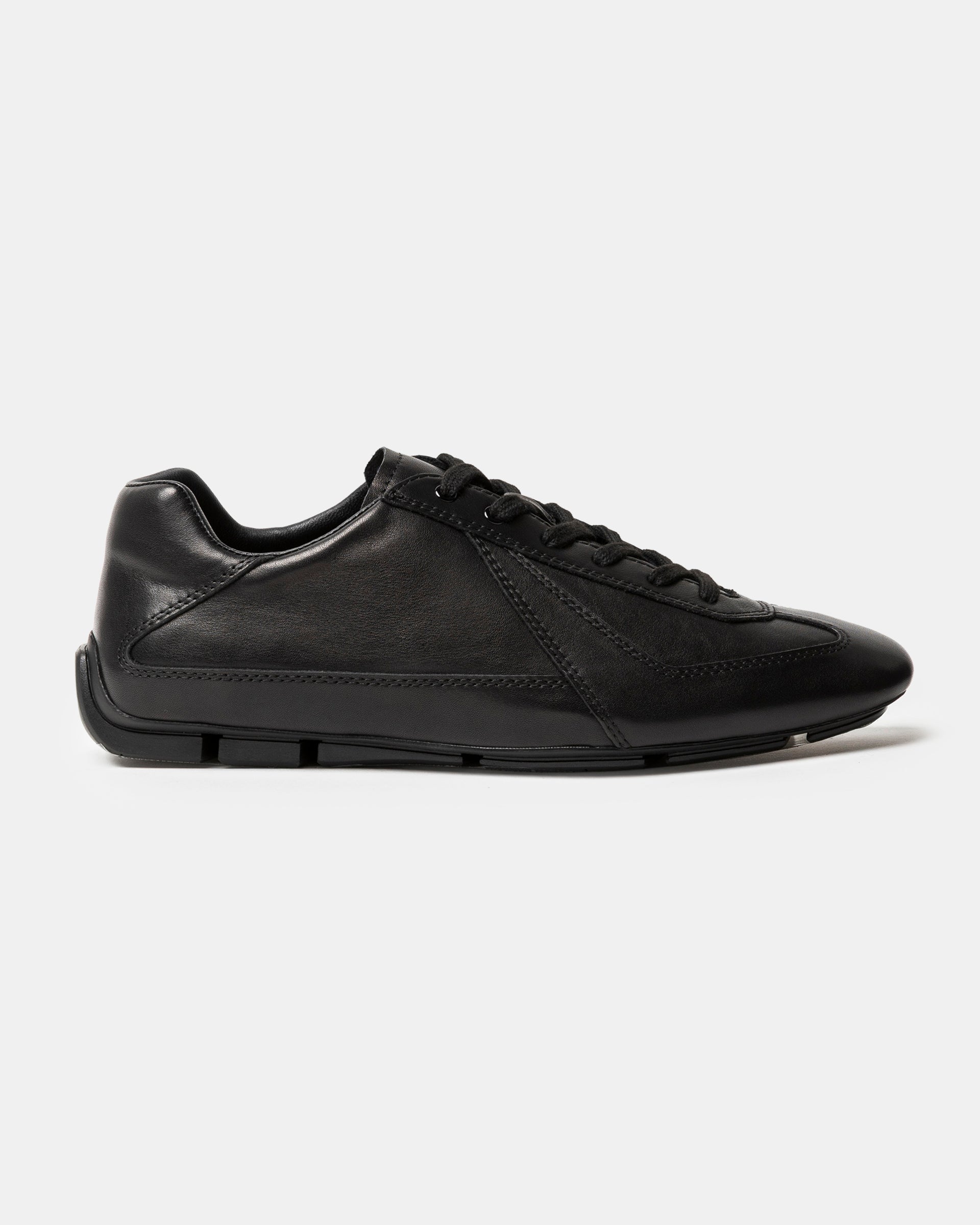 10 Calf Leather Sneaker in Black