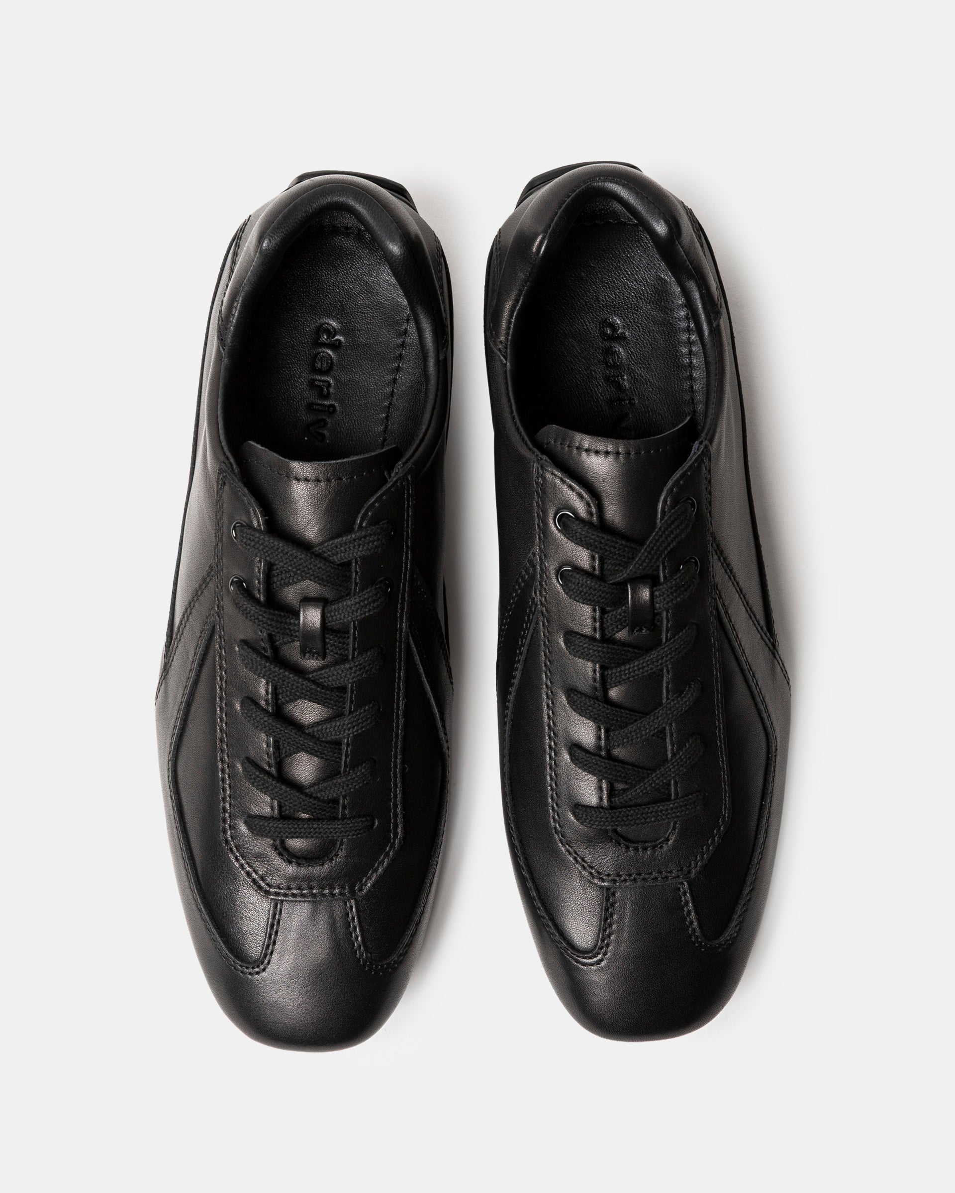 10 Calf Leather Sneaker in Black