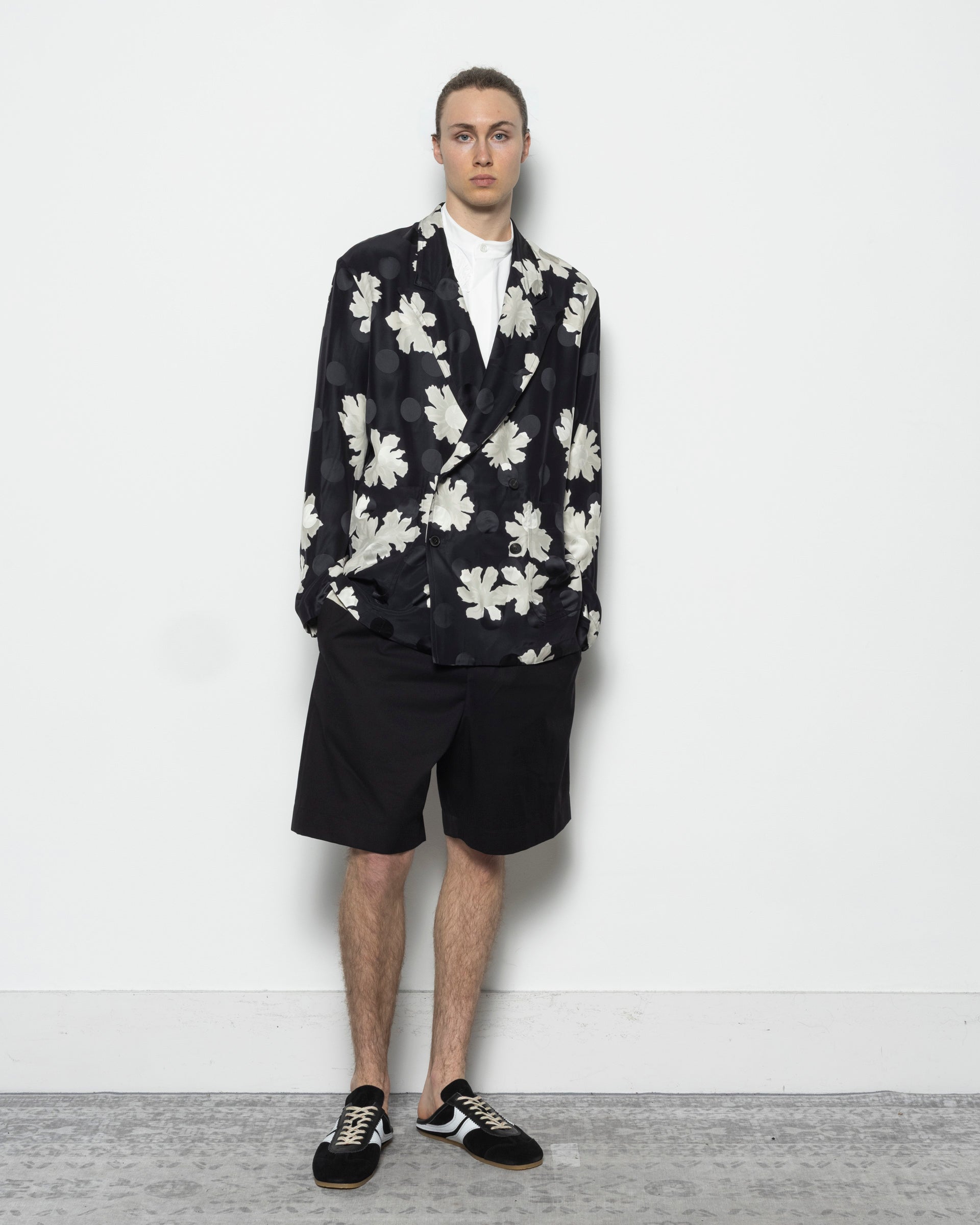 Caplans Bis Shirt in Black