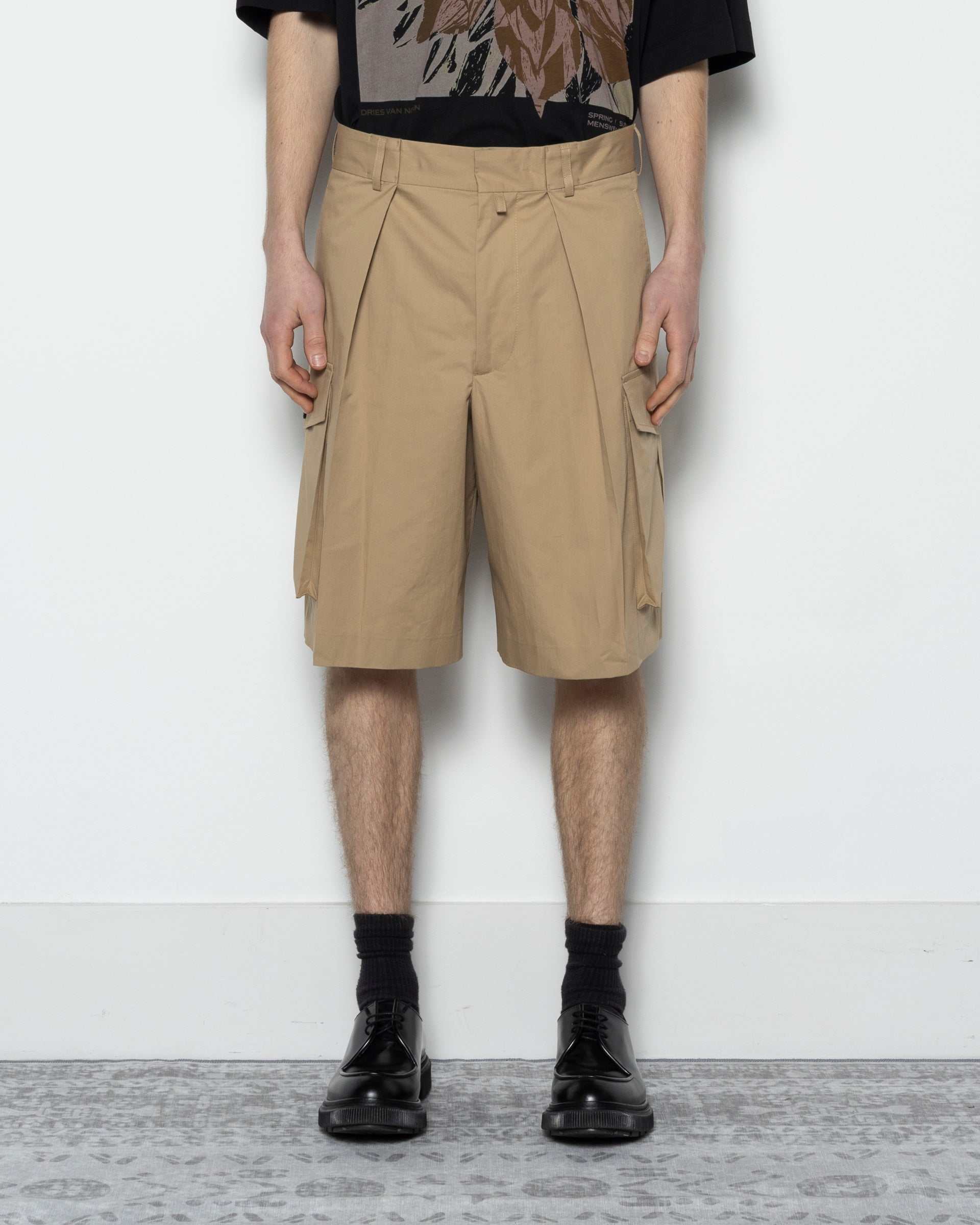 【24SS】DRIES VAN NOTEN｜Piers Bis Shorts Dries Van Noten Piers Bis Shorts - Black | Garmentory