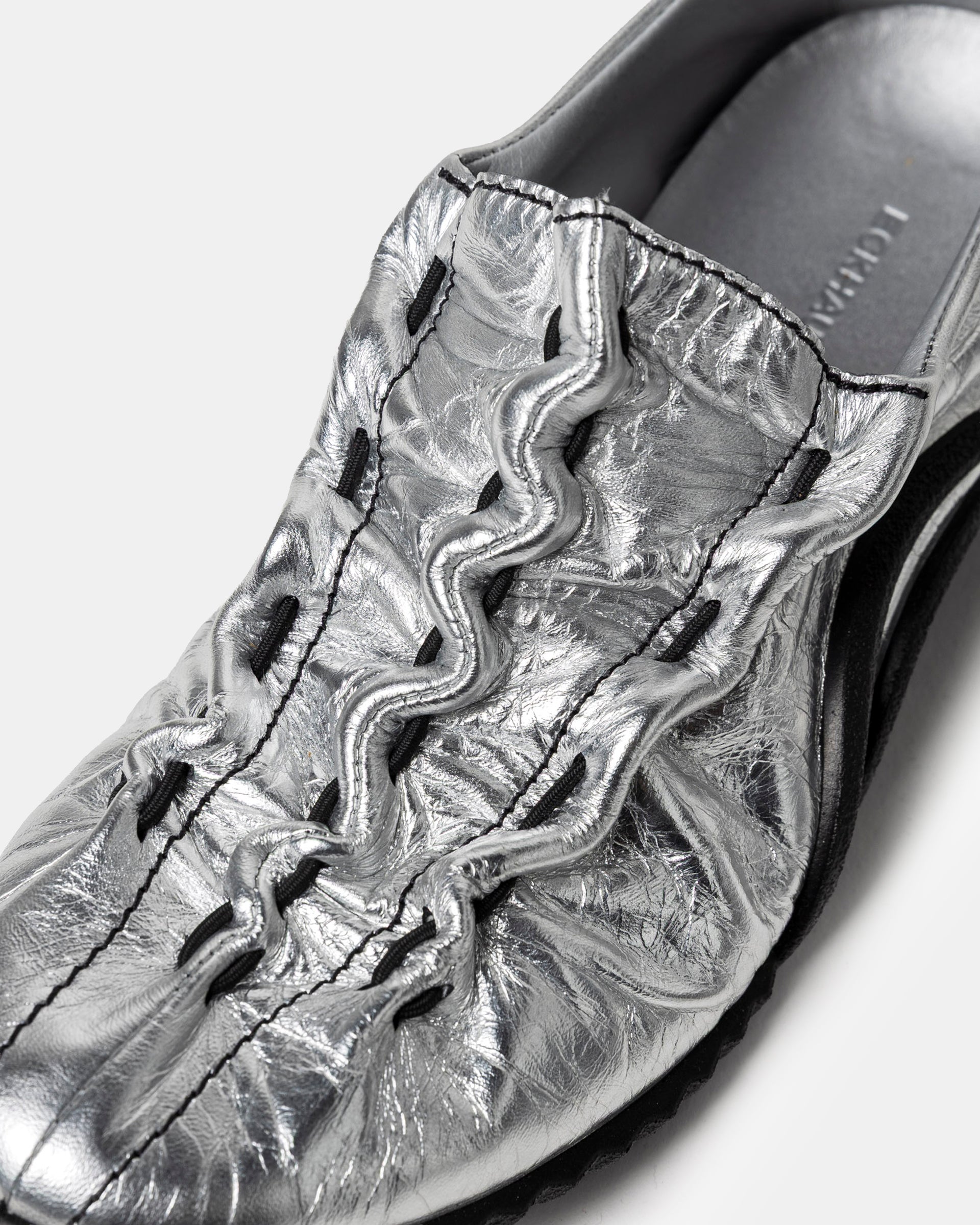 Ecco. Kollective Vibration in Sliver