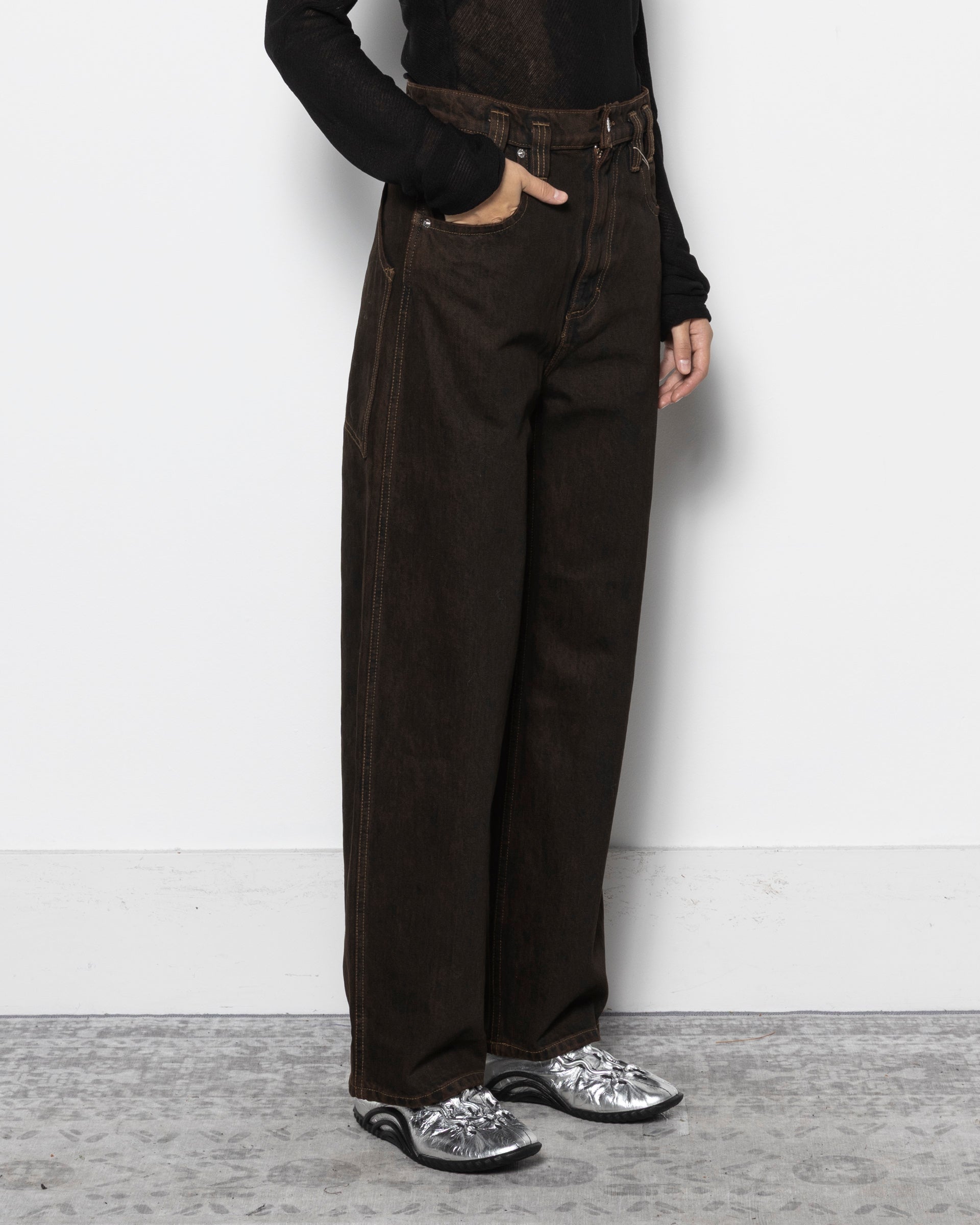 Baggy Jeans in Mud