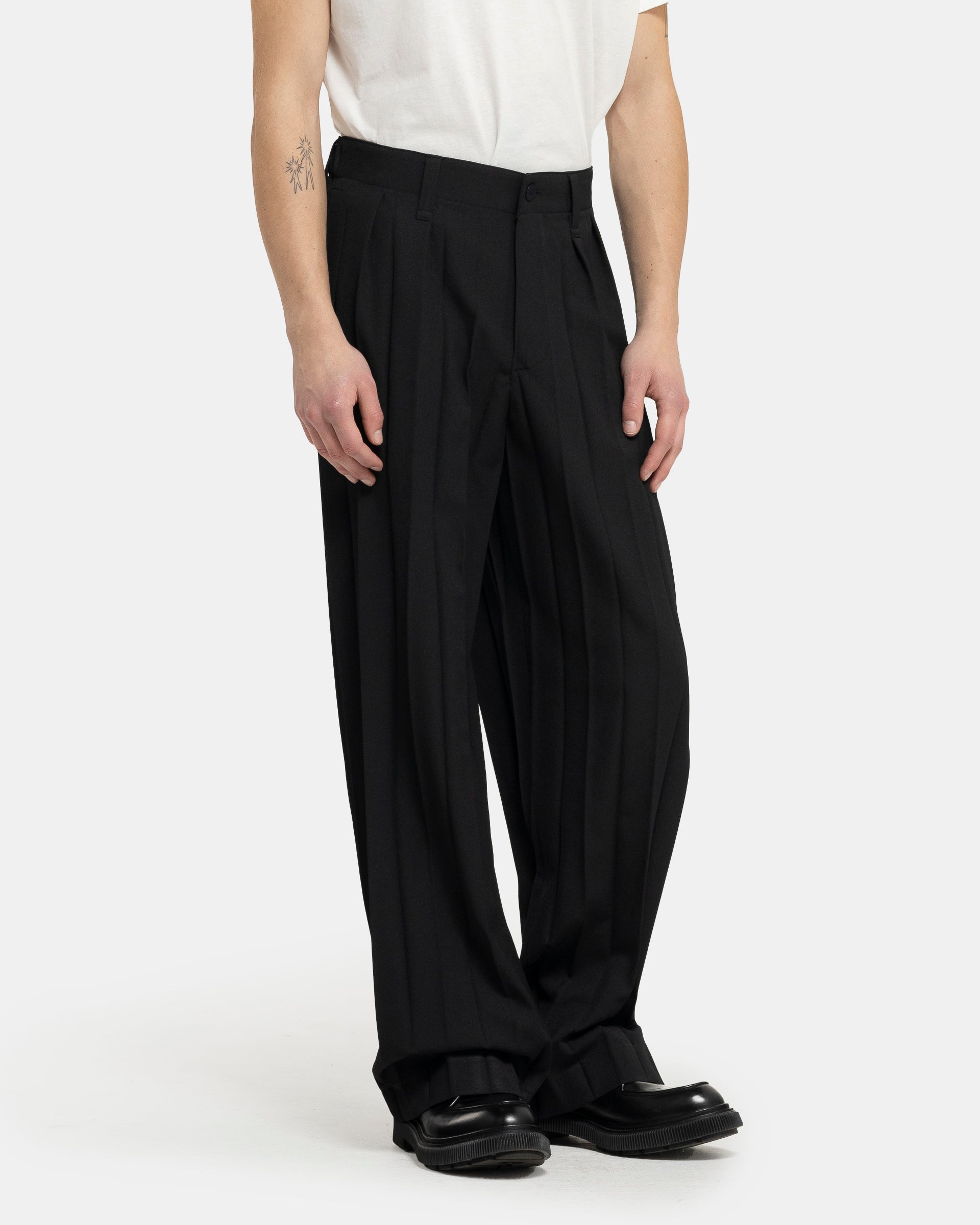 Edge Ensemble Pant in Black