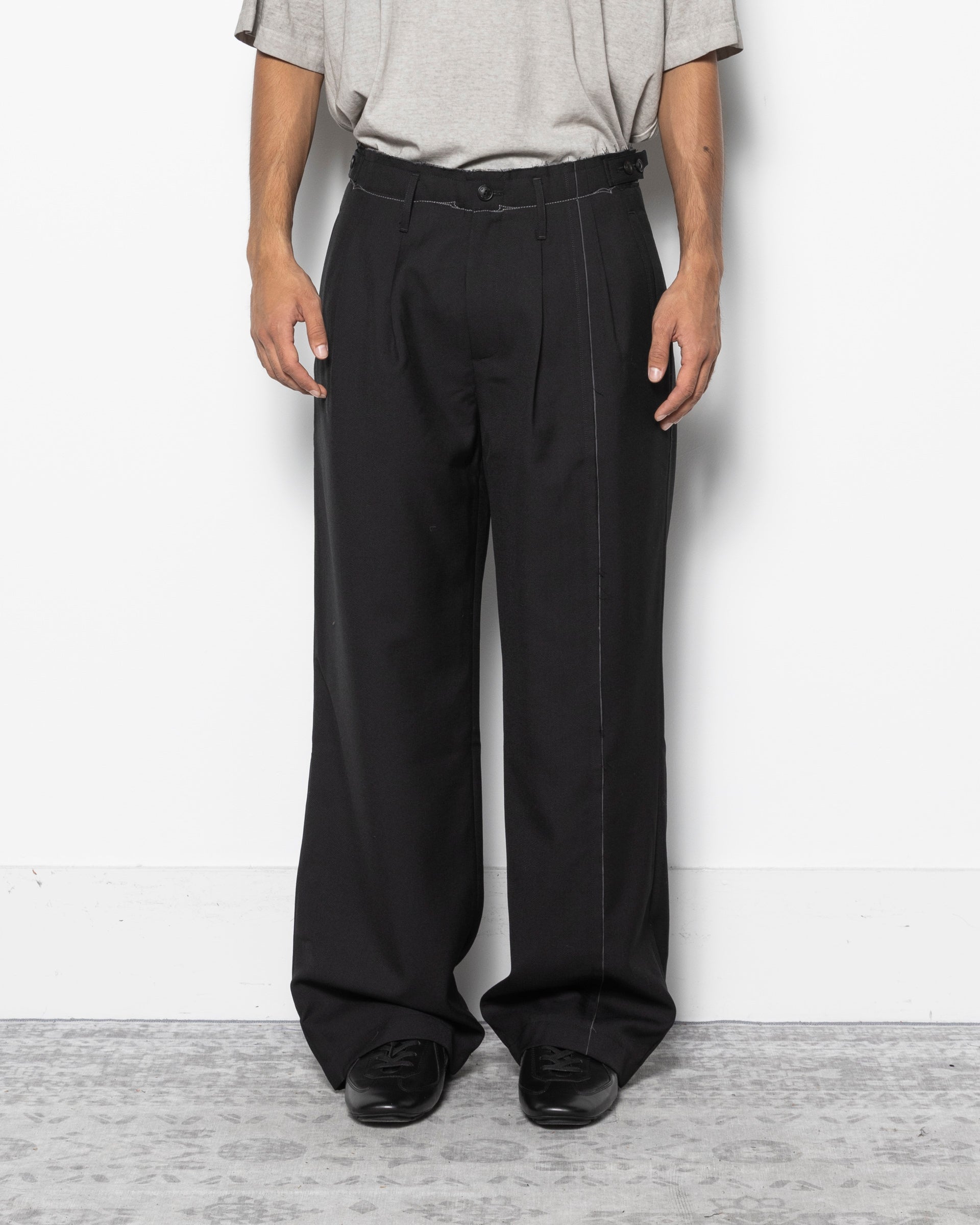 Frayed Pants in Black