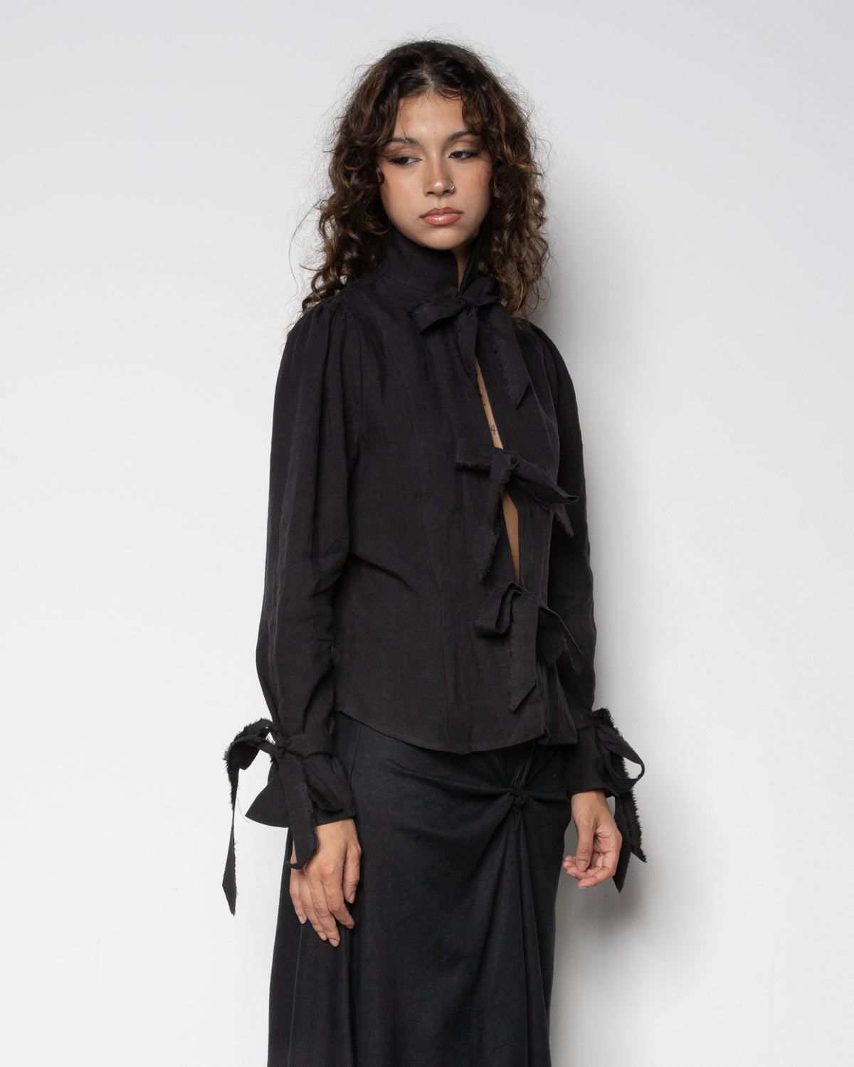 Renunciation Blouse in Black