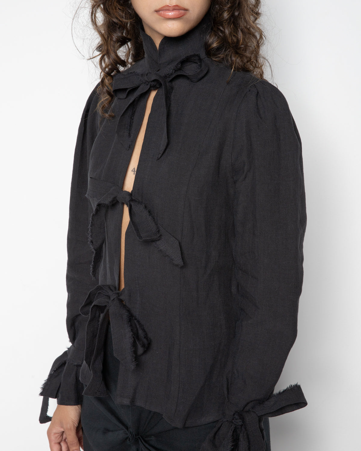 Renunciation Blouse in Black