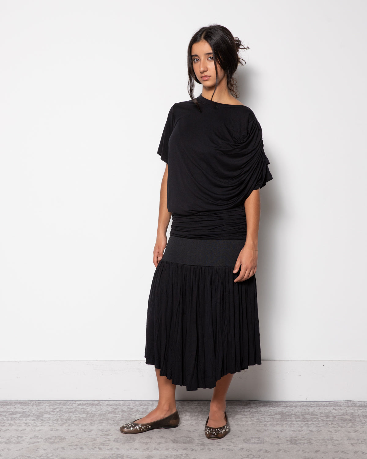 Carine Midi Skirt in Black