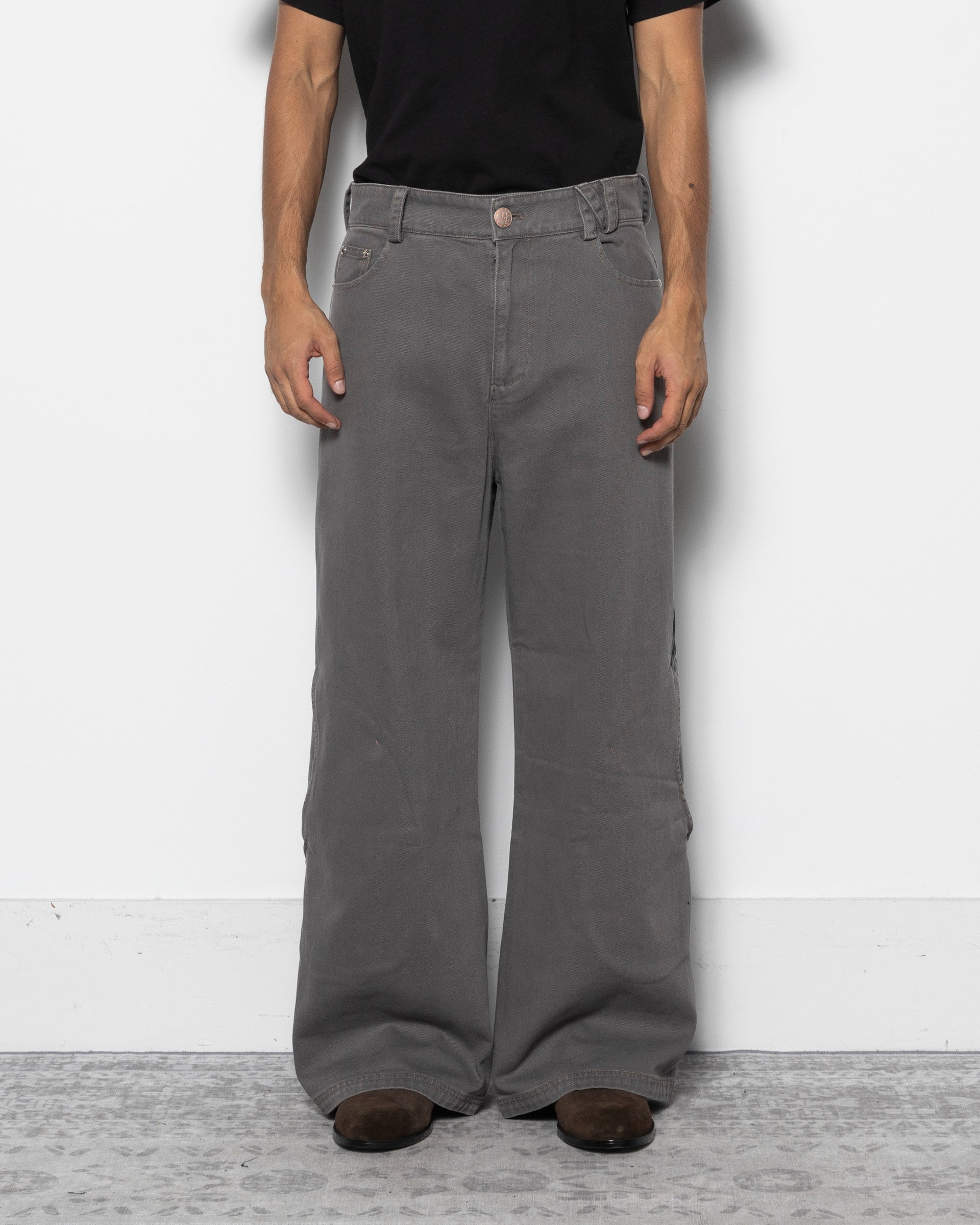 Grey Arrows Pocket Jeans in Smoke Grey