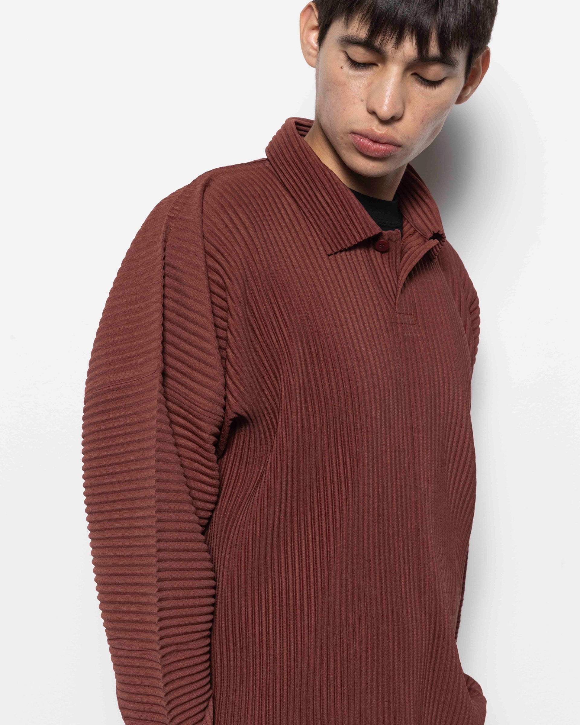 August Pleated Polo in Mud Brown