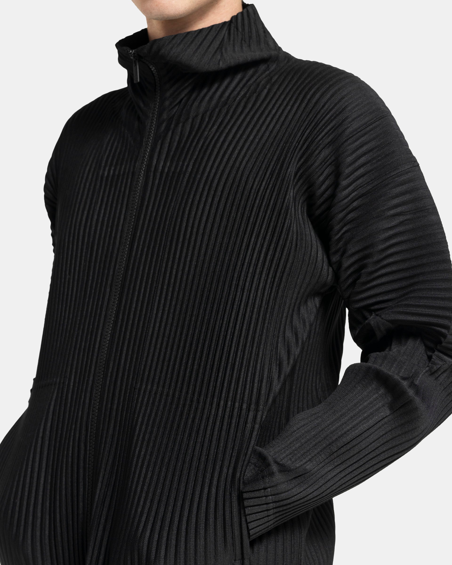 Basic Pleated Jacket in Black