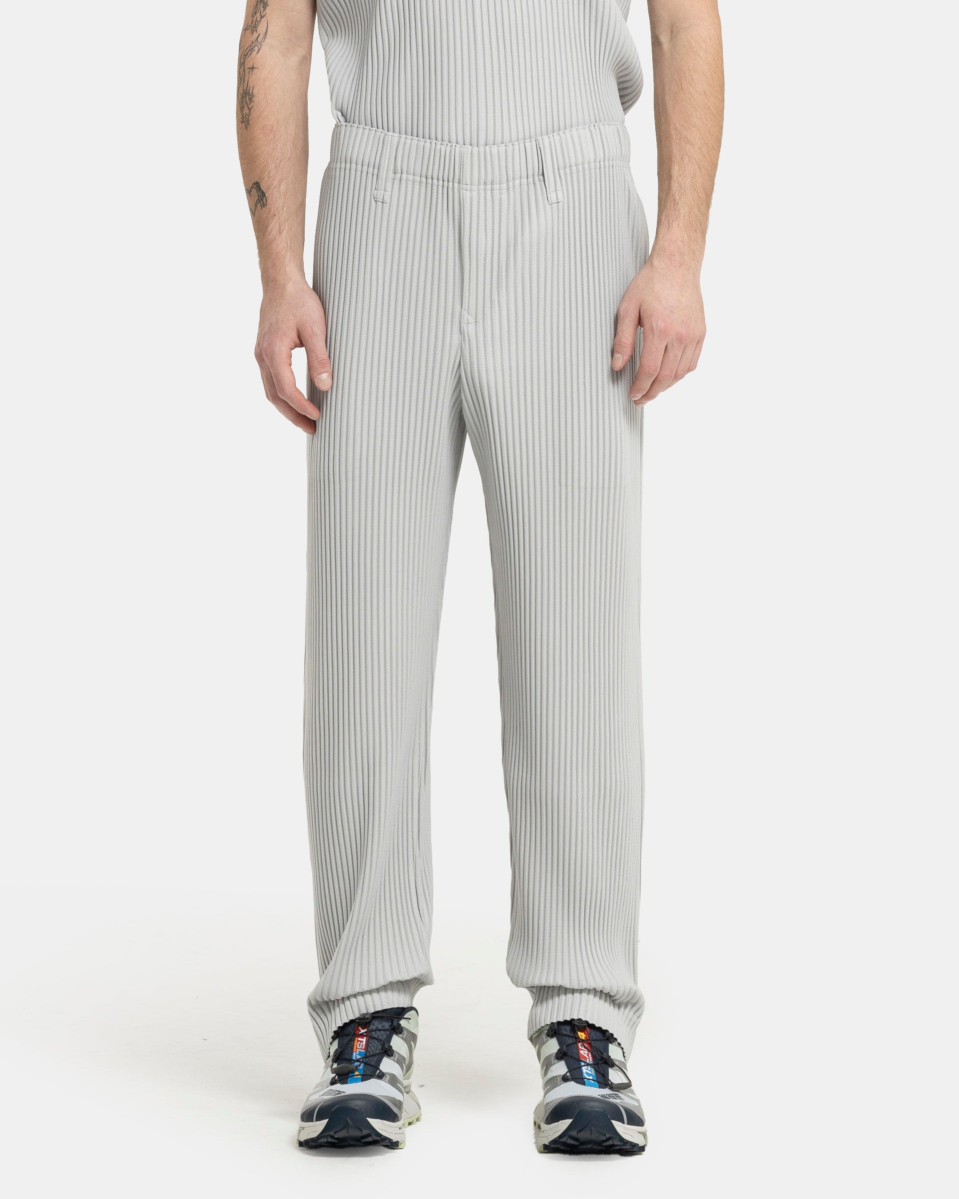 Homme Plissé Issey Miyake Basic Pleated Trouser in Light Grey