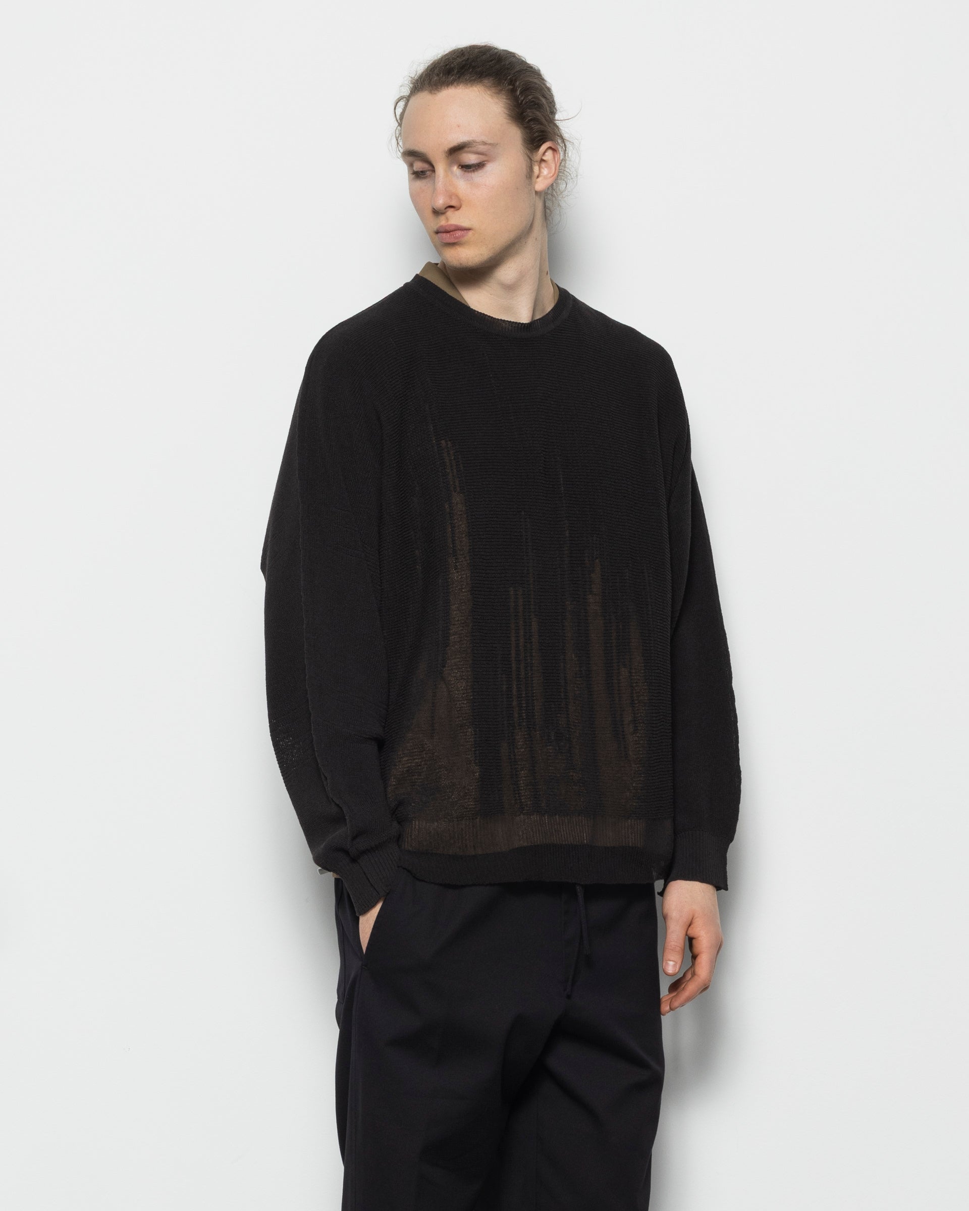 Brush Close-up Knit Long-sleeve in Brown