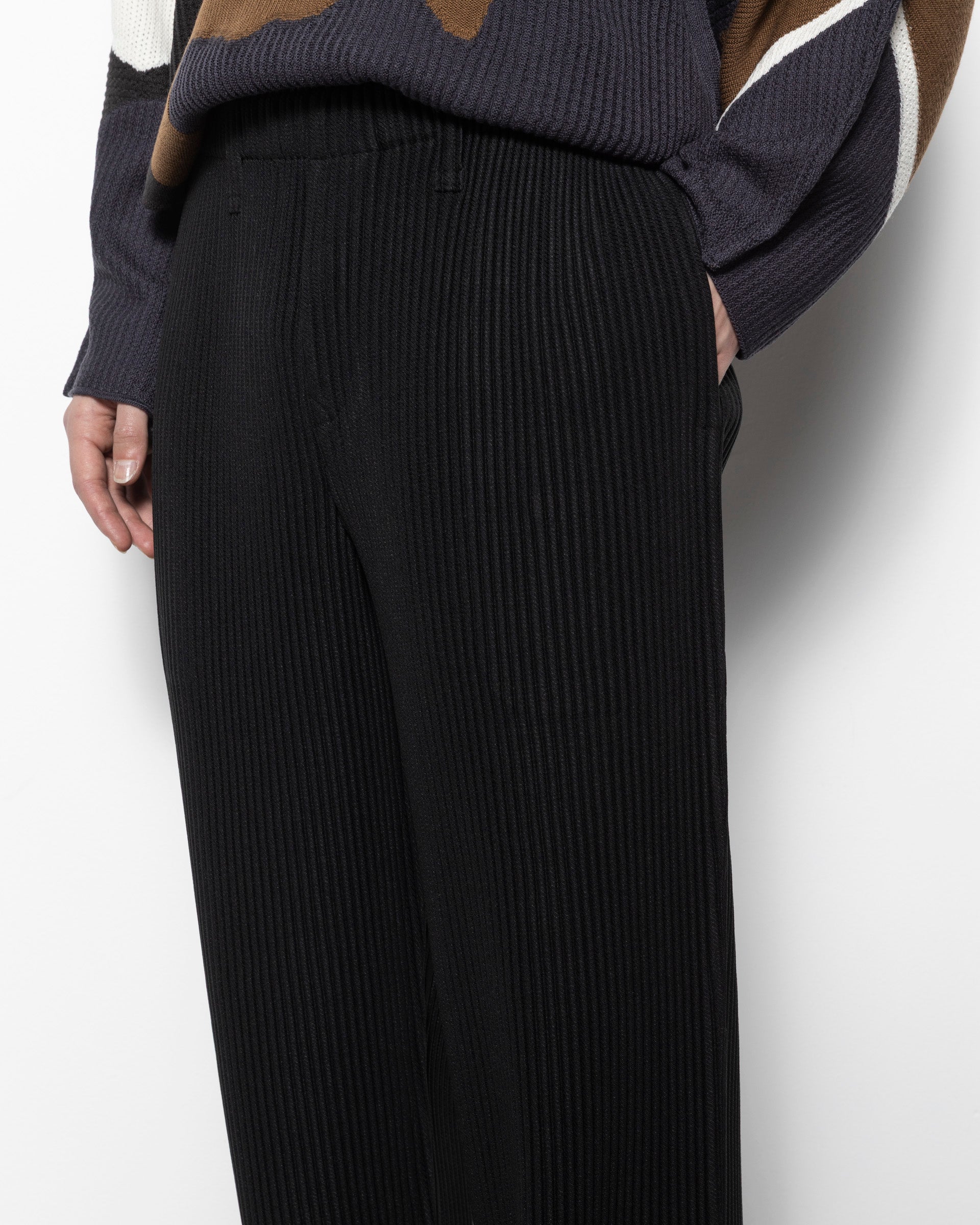 Homme Plissé Issey Miyake Kersey Pleats in Black | RODEN GRAY