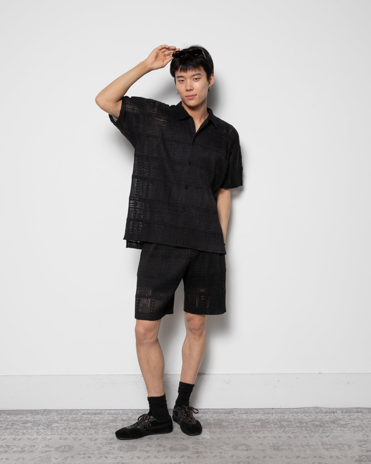 Lace Grid Pleats Shirt in Black