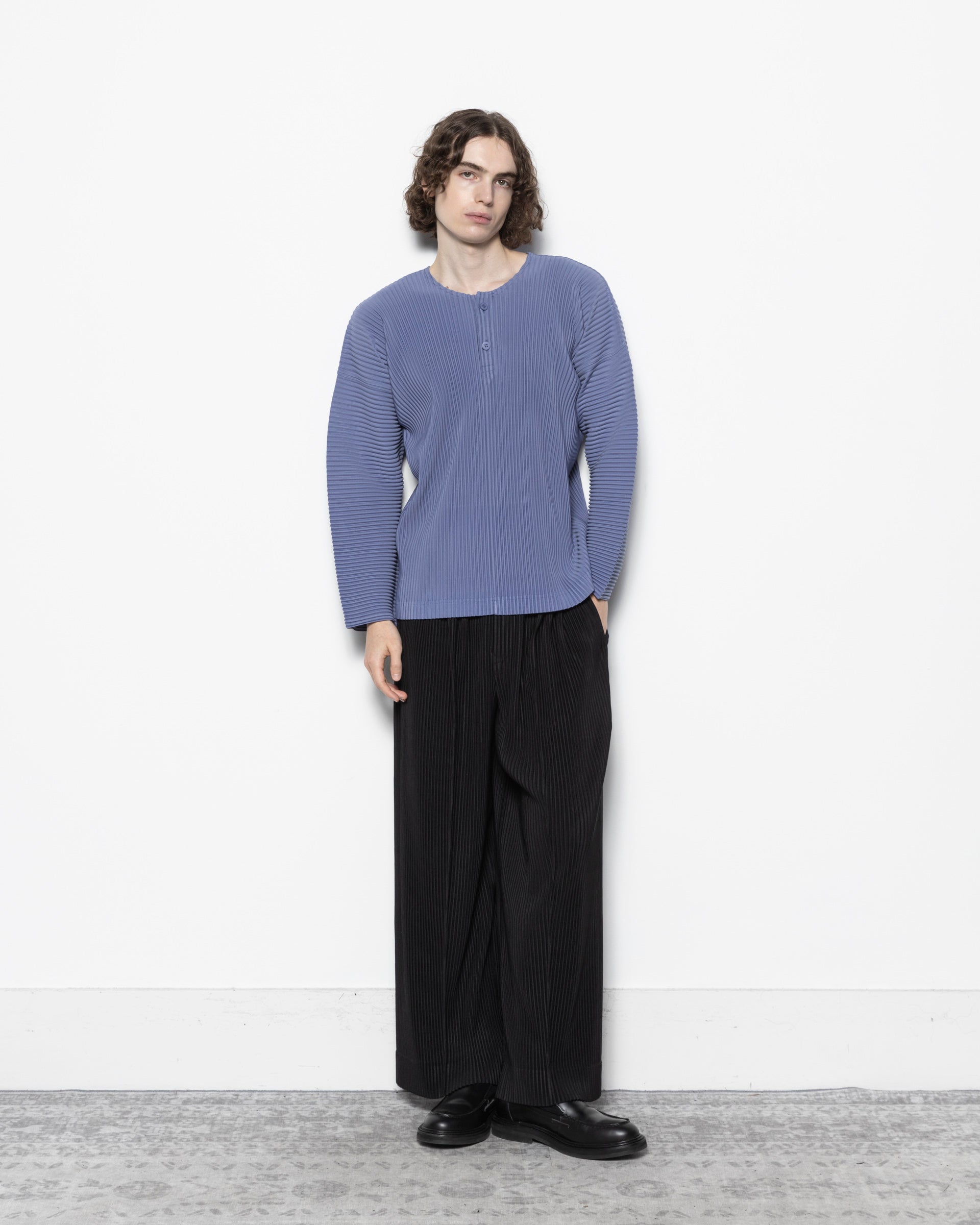Homme Plissé Issey Miyake MC January Pants in Black | RODEN GRAY