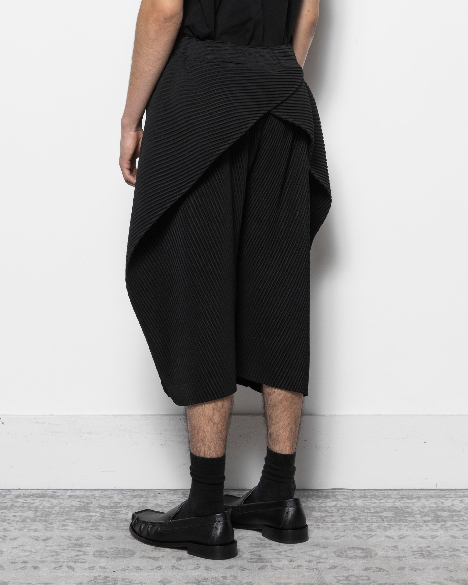 Homme Plissé Issey Miyake Pleated Bottoms 1 in Black | Roden Gray