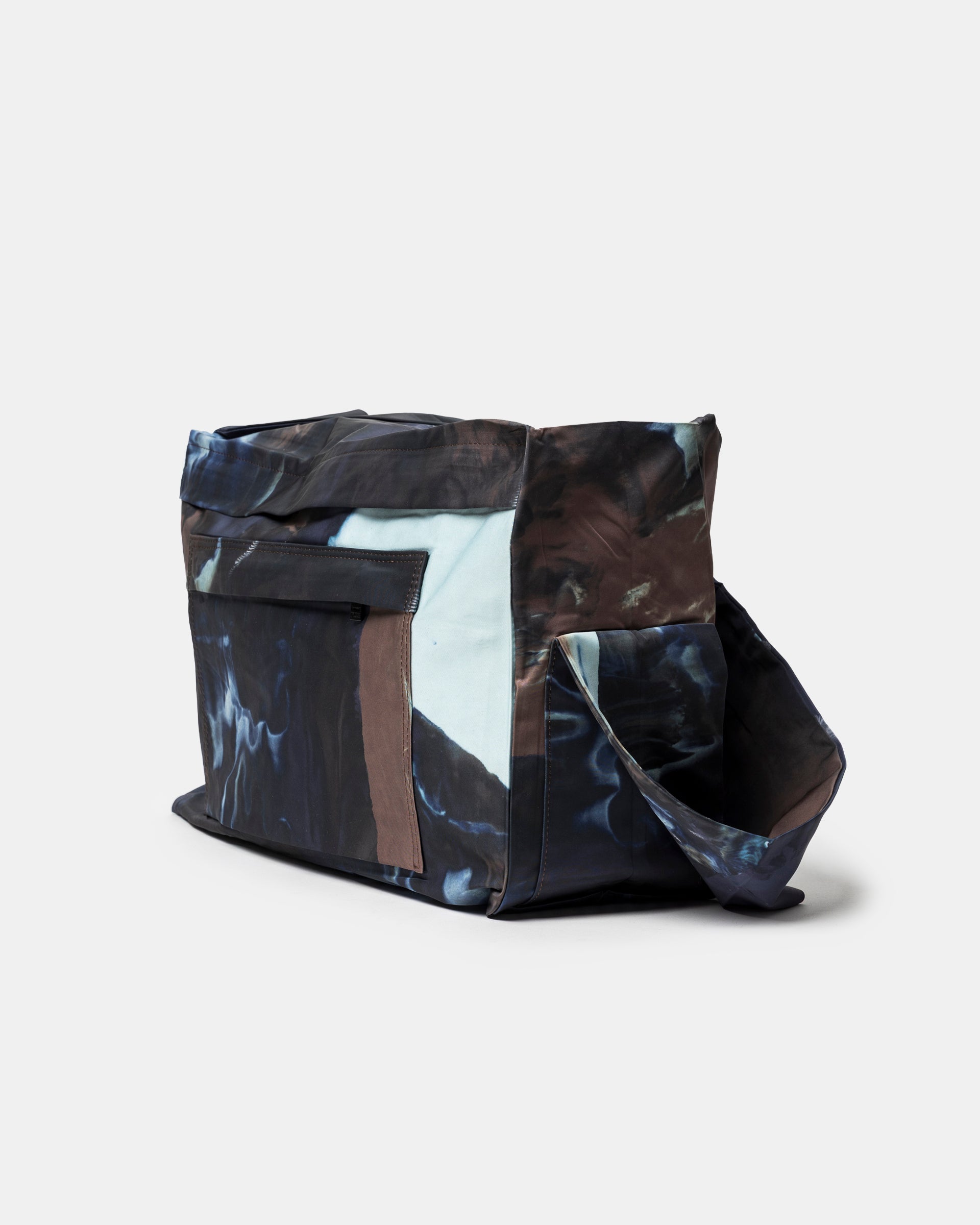 Shoulder Bag in Brown