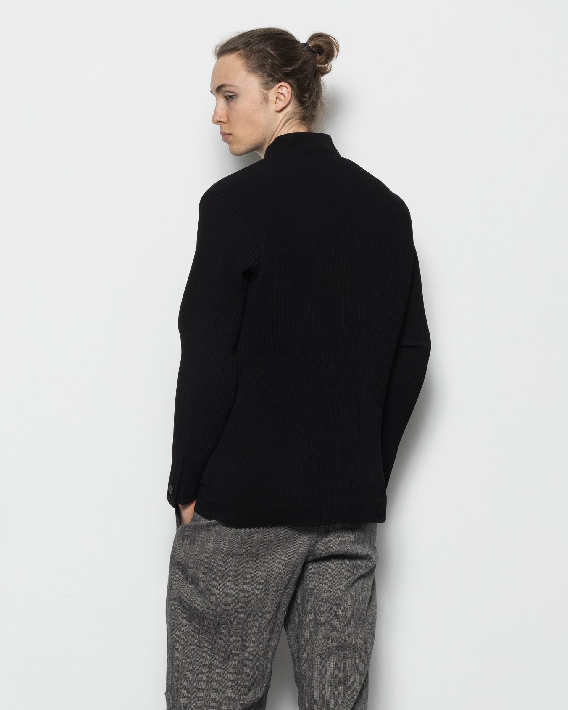 Tuxedo Pleats Jacket in Black