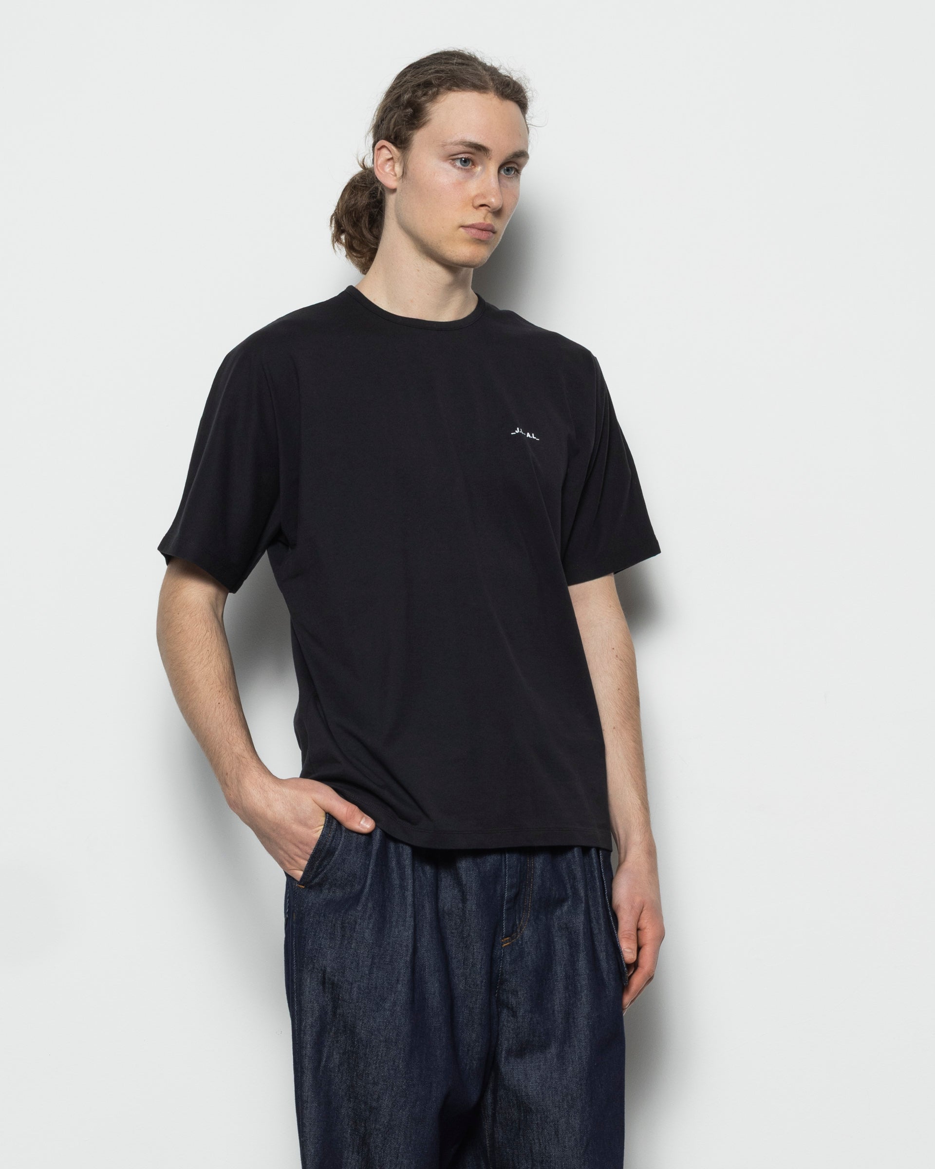 Dalma T-Shirt in Shungite Black