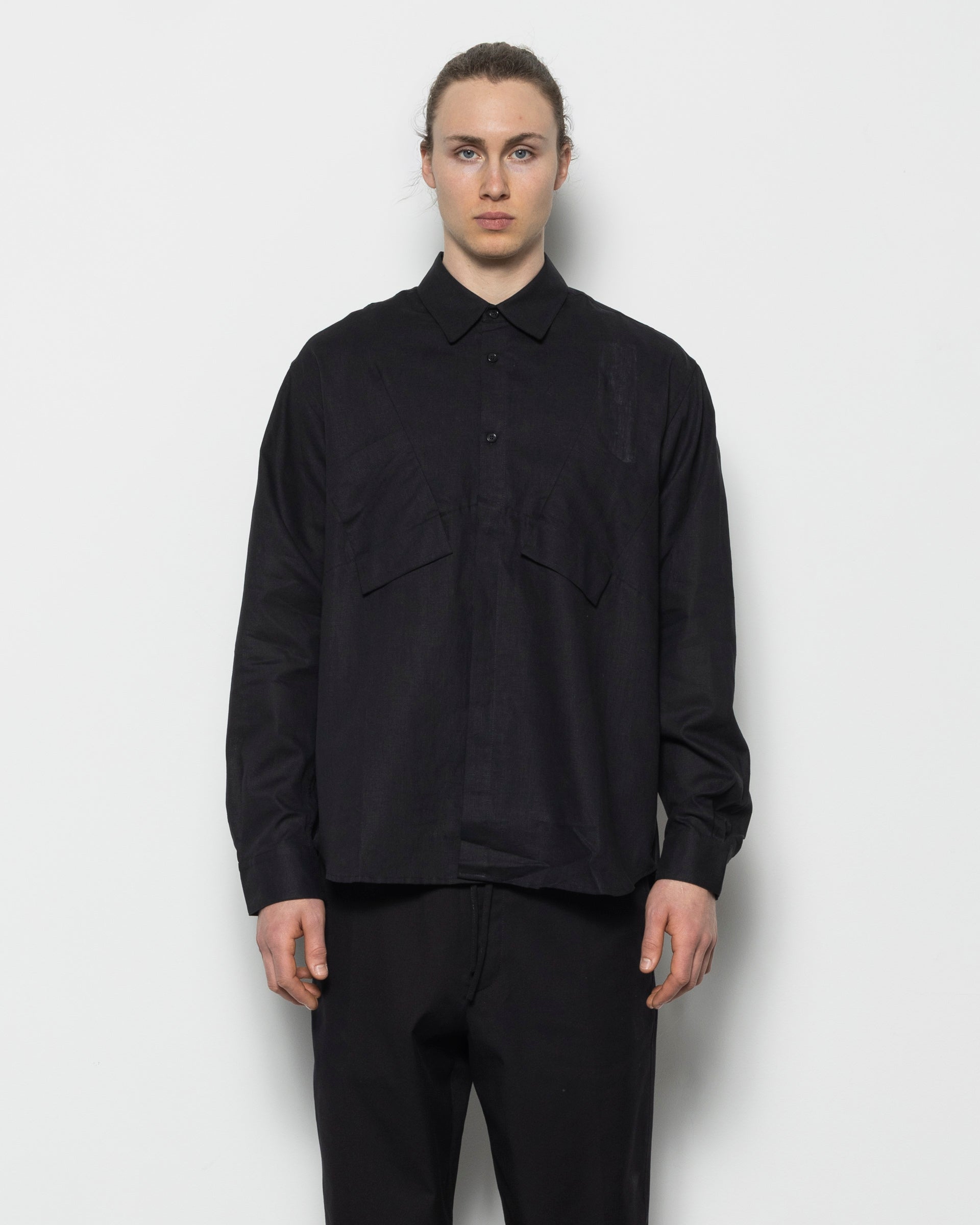 Pieck Shirt in Shungite Black