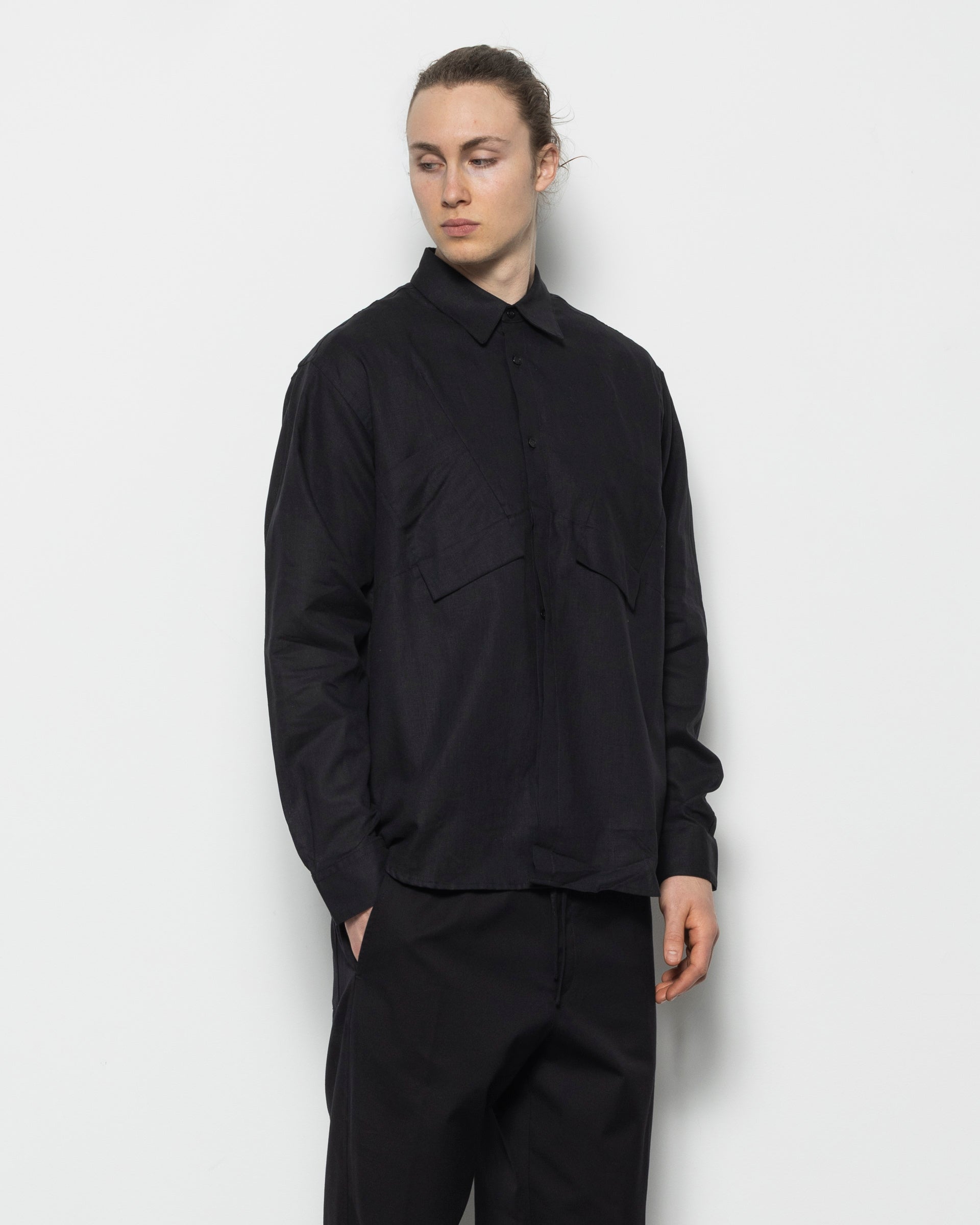 Pieck Shirt in Shungite Black