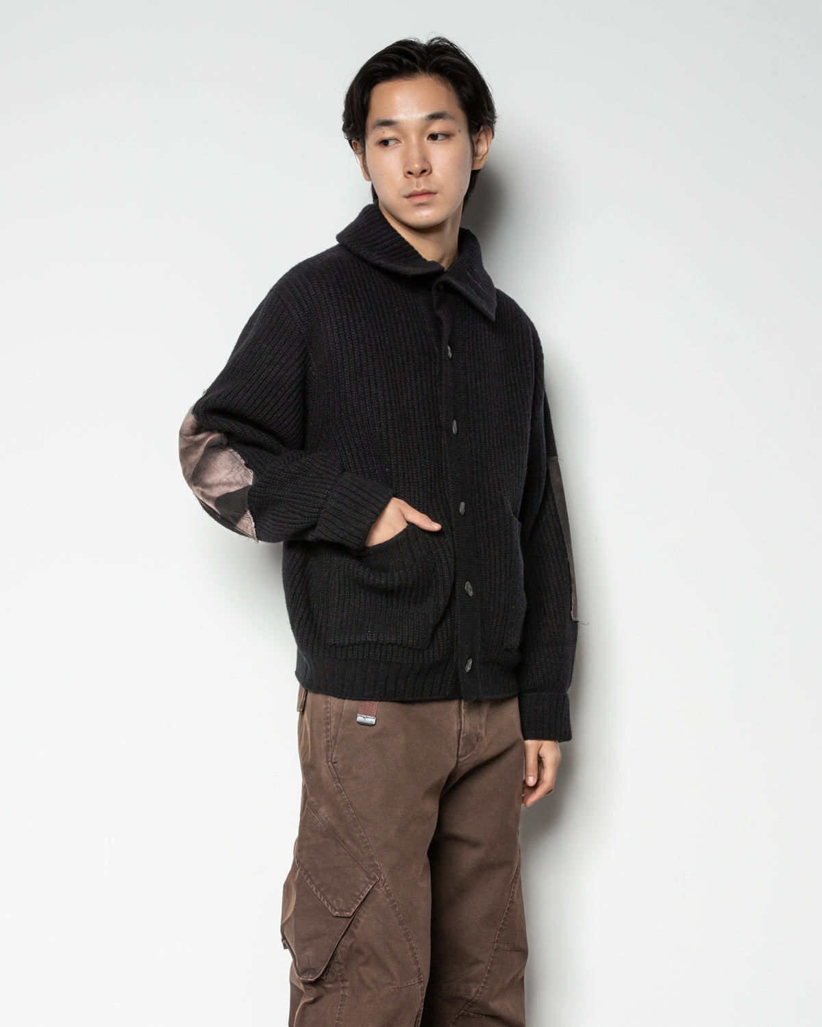 Sun-Bleached Wide Collar Knit Cardigan In Black