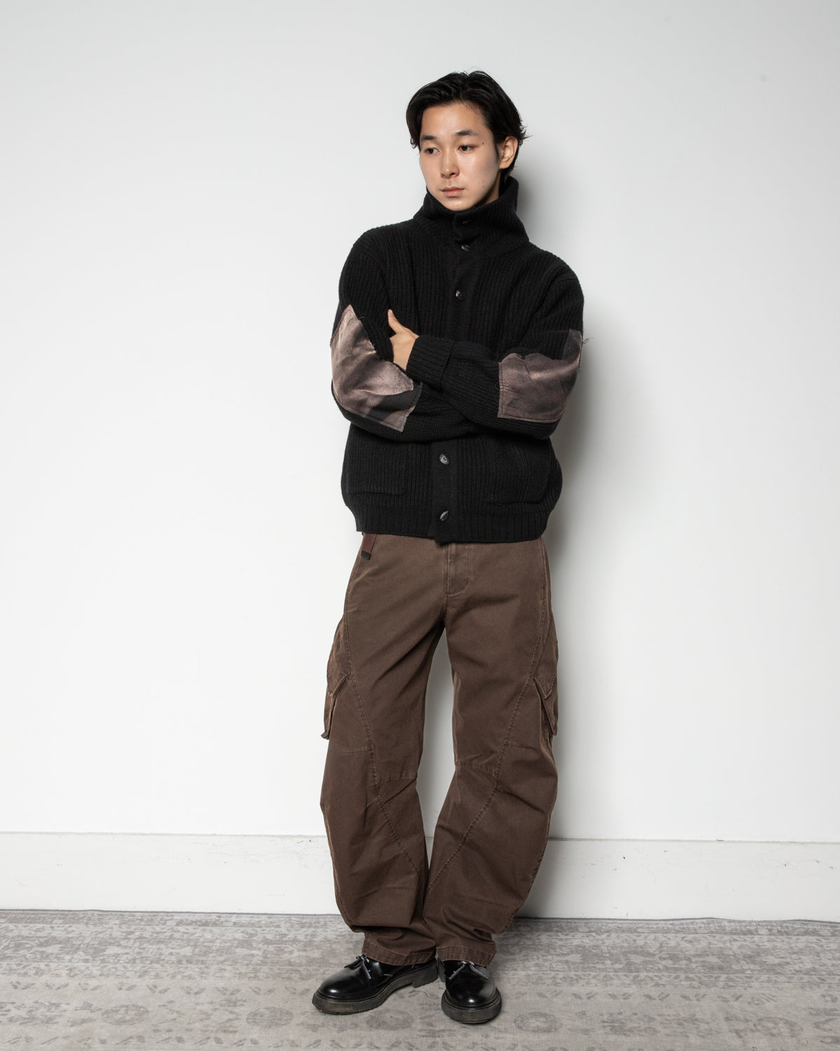 Sun-Bleached Wide Collar Knit Cardigan In Black