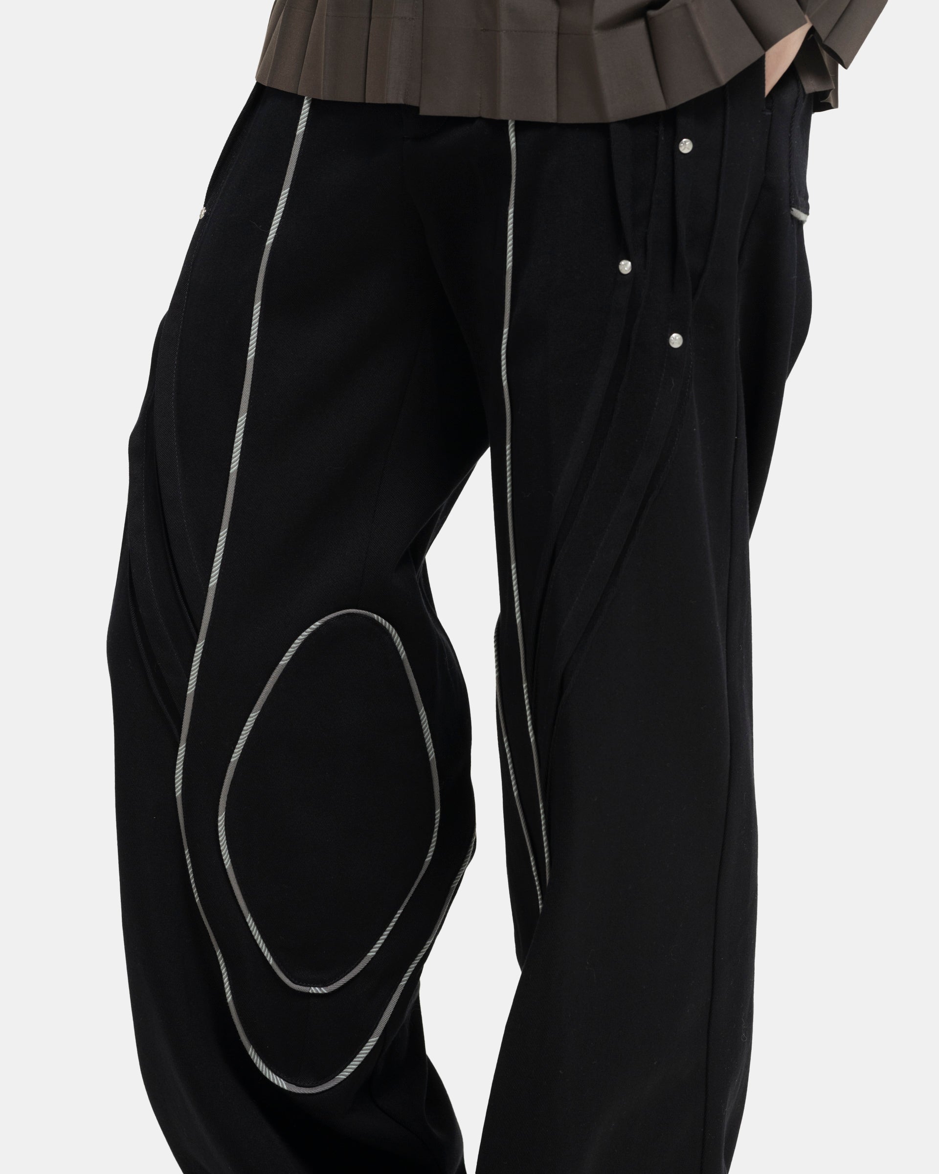 Chalice Trouser w/ Bag in Raven Black