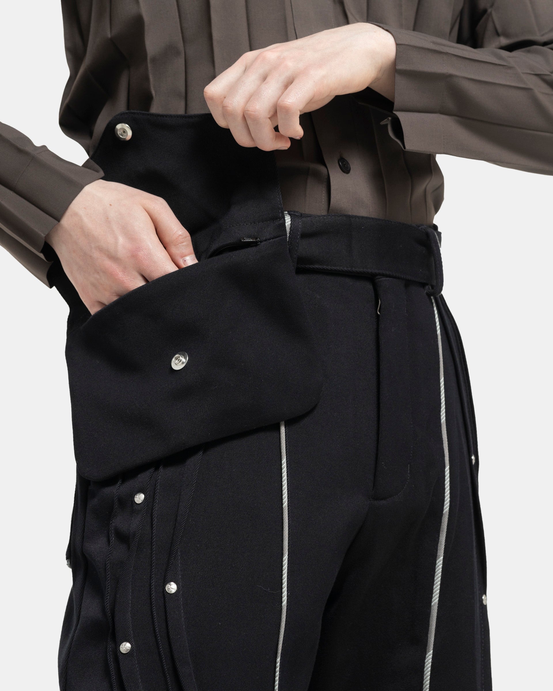 Chalice Trouser w/ Bag in Raven Black