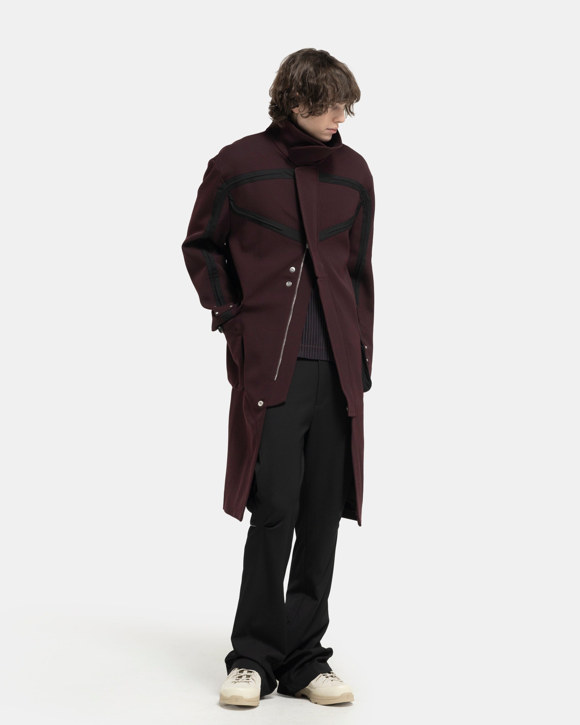 Margutta Overcoat in Maroon & Crow Black