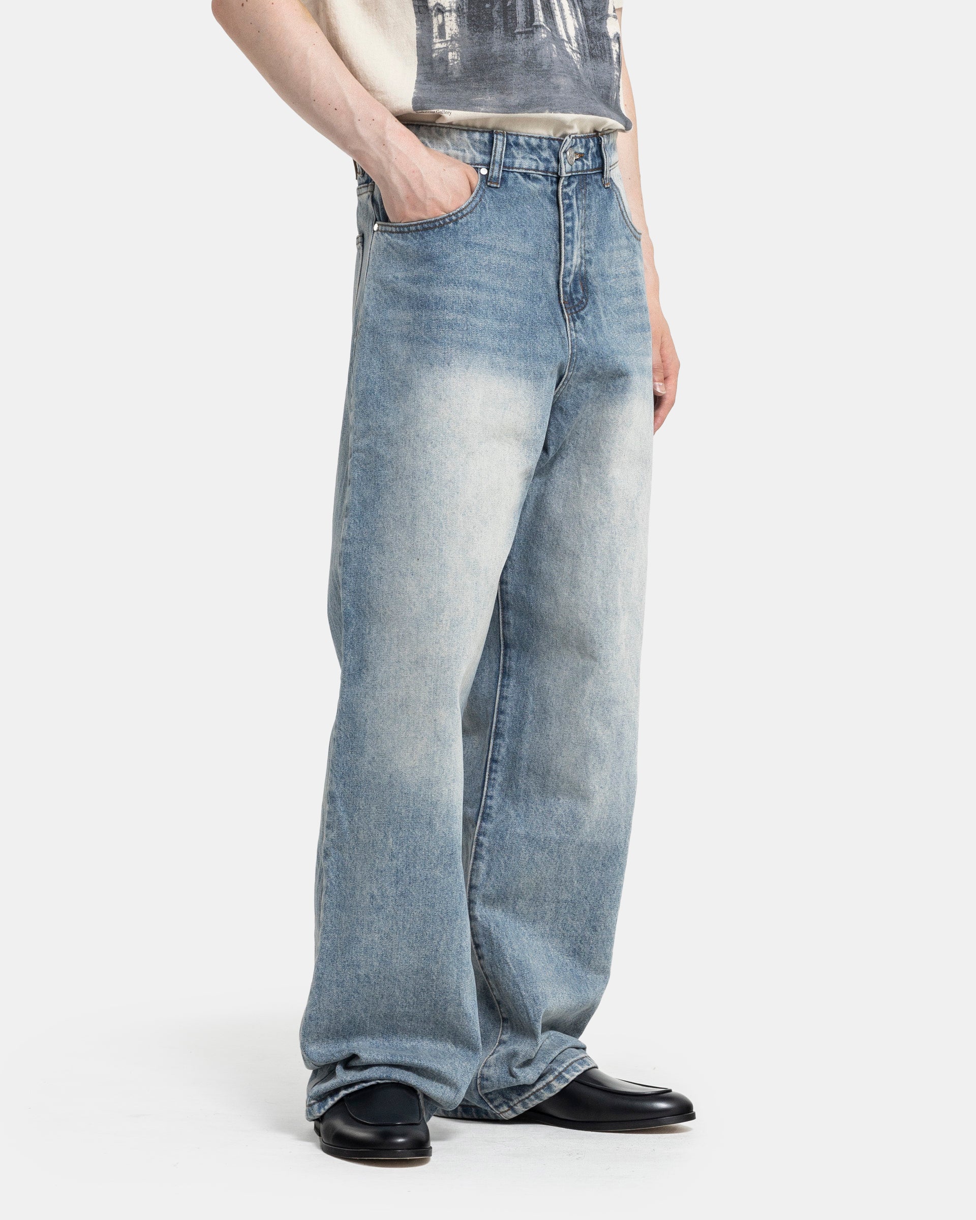 LAX Baggie Denim in Light Wash