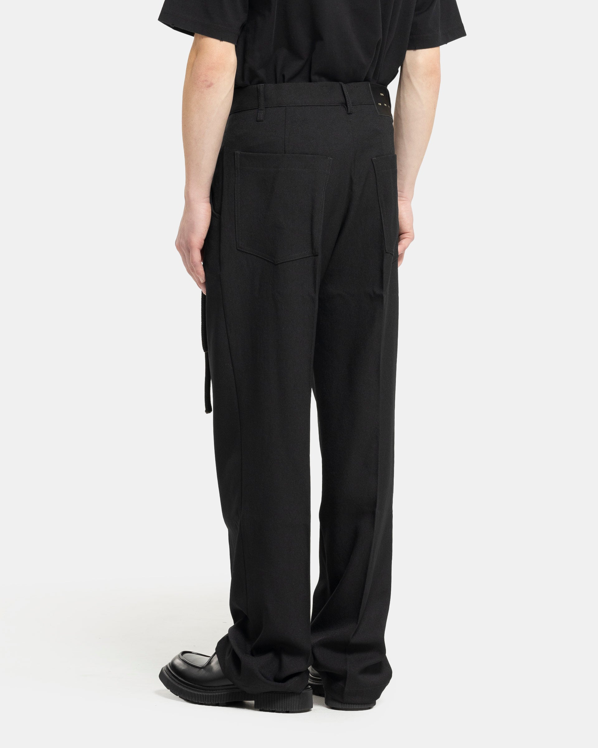 Loose Pleated Pant in Black