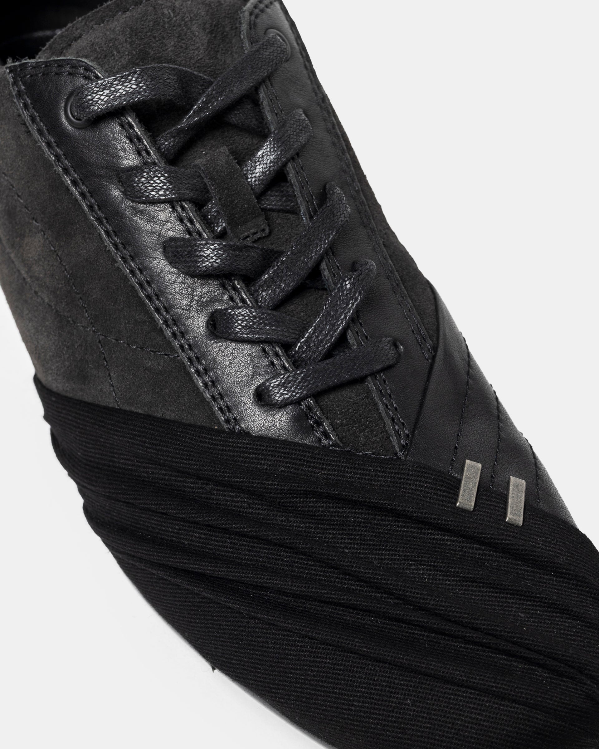 Sinner Racing Sneaker in Black