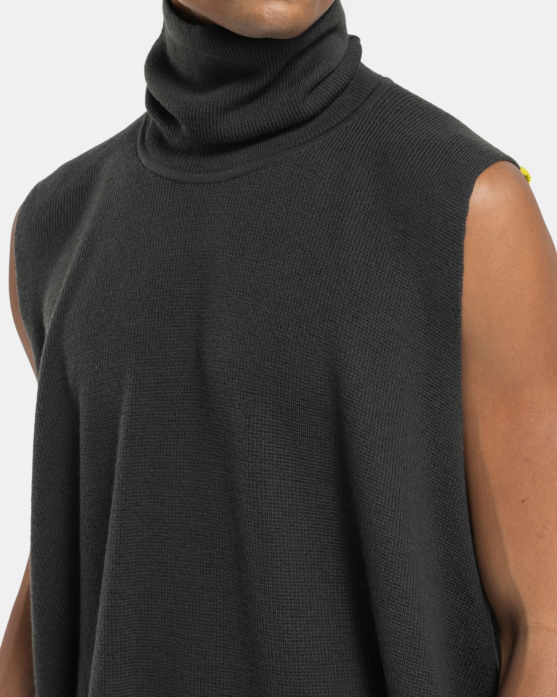 Framework Knit Vest in Black