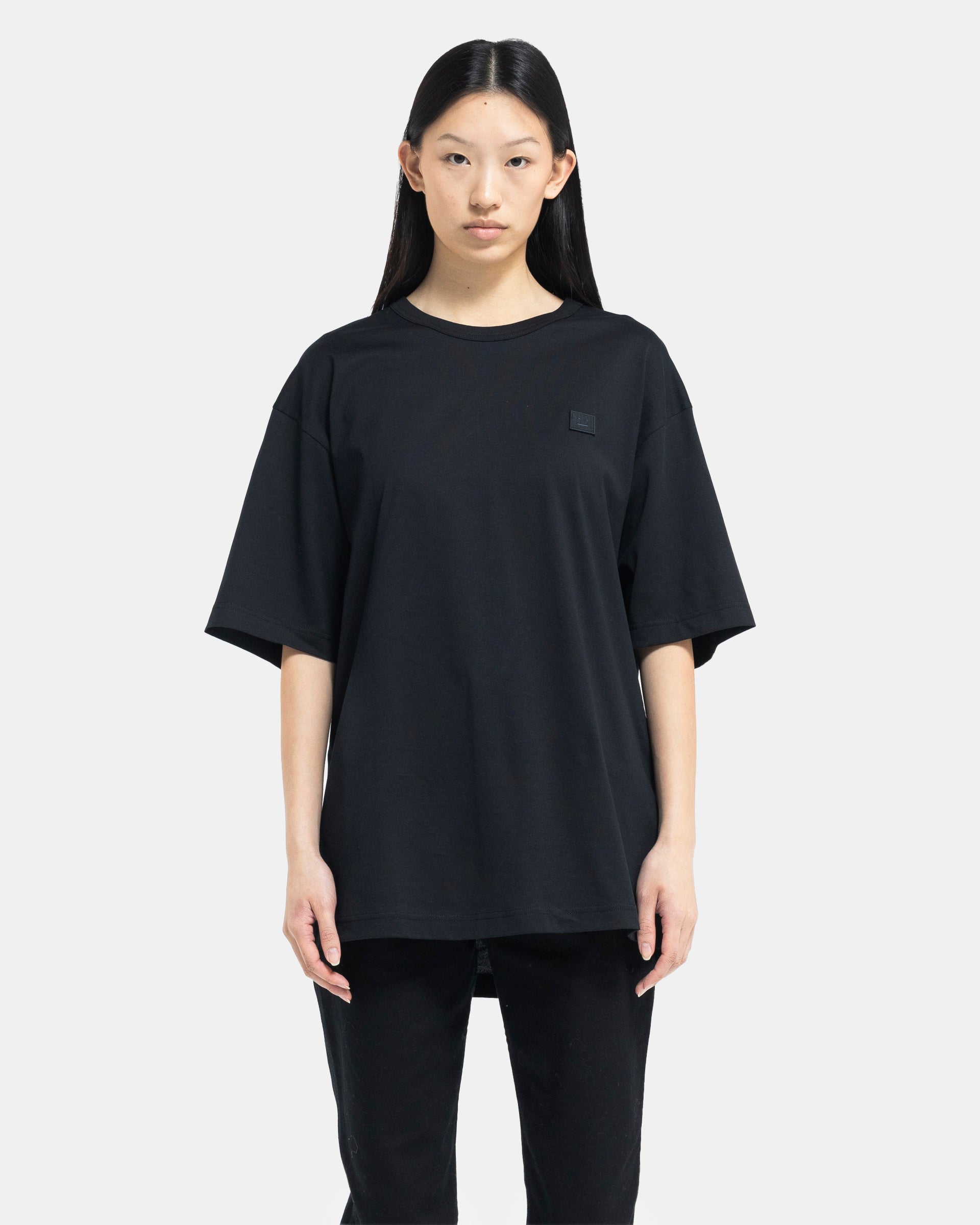 Relaxed Crew Neck T-Shirt in Black
