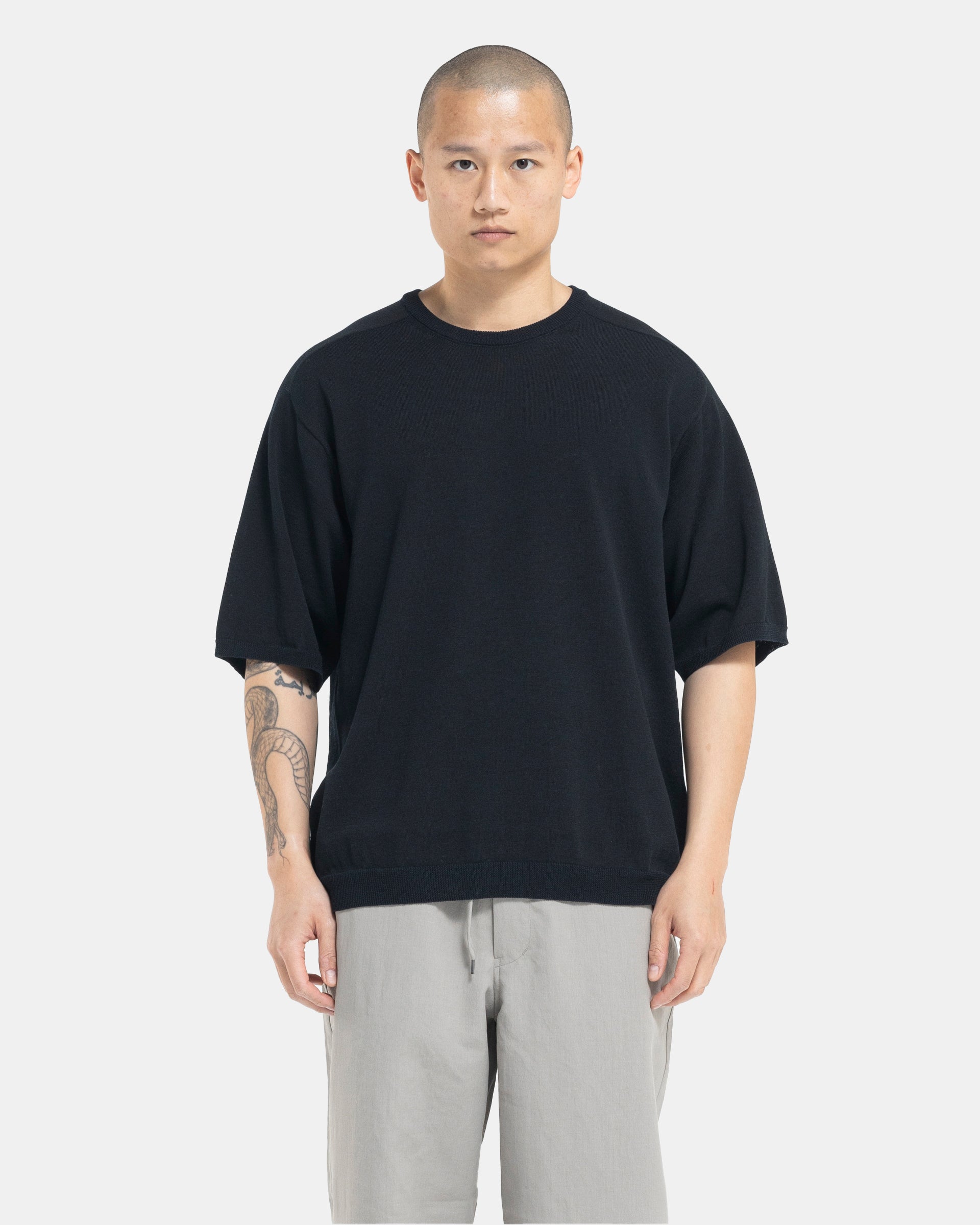 Still By Hand Melange Knit T Shirt in Black Navy Roden Gray