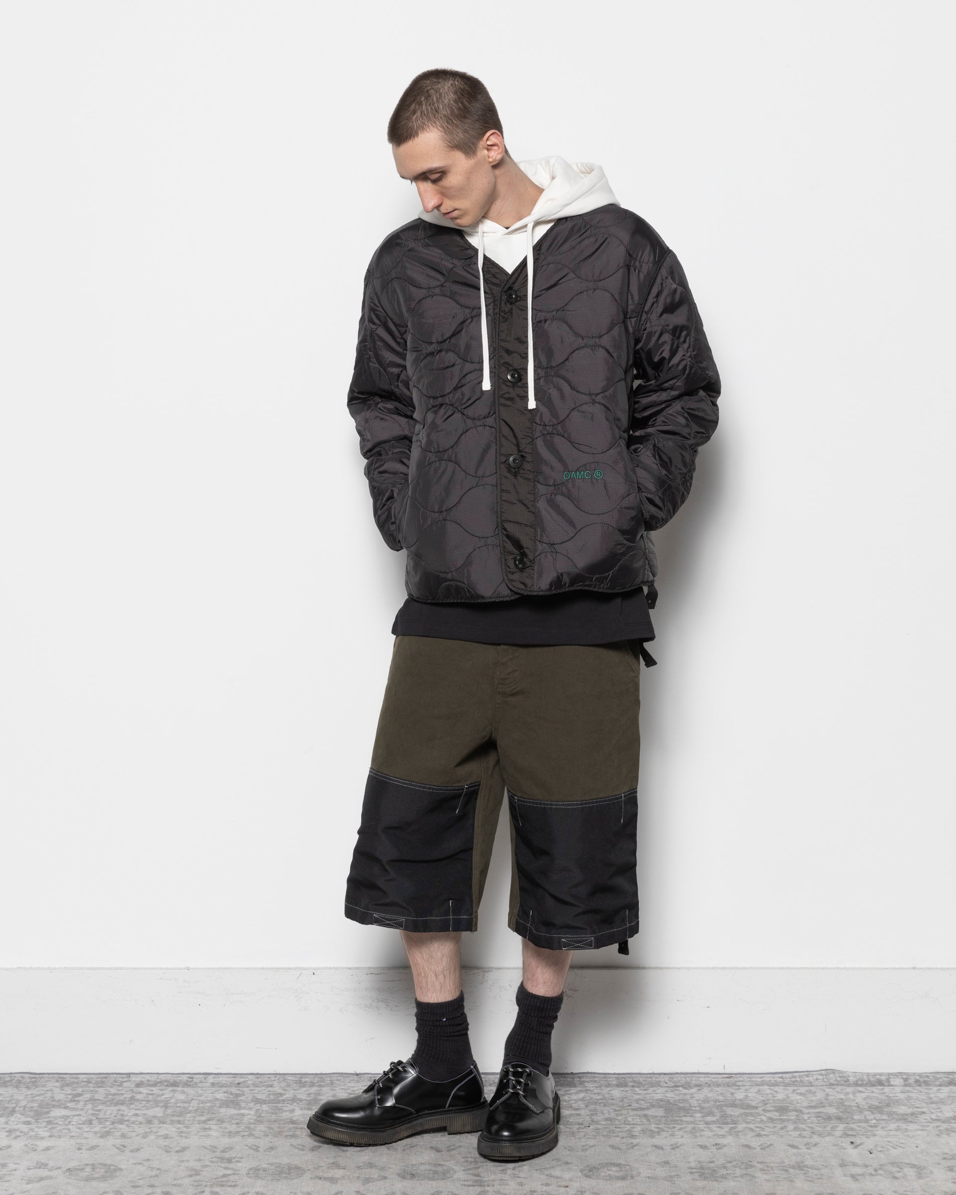 Combat Liner in Black