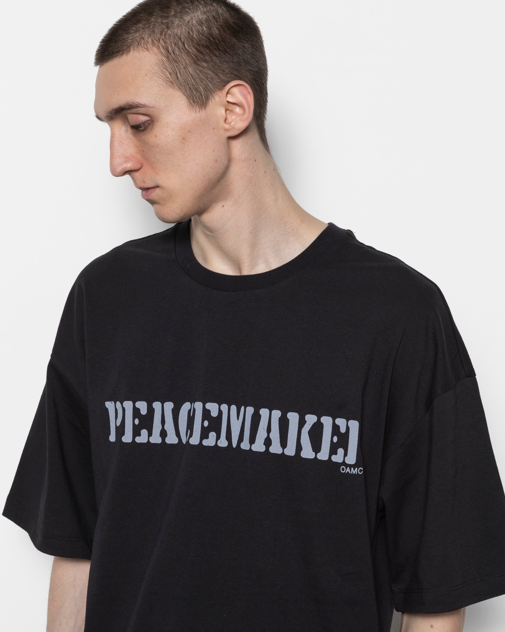 Loose Fit T-shirt Flowerred Print in Black