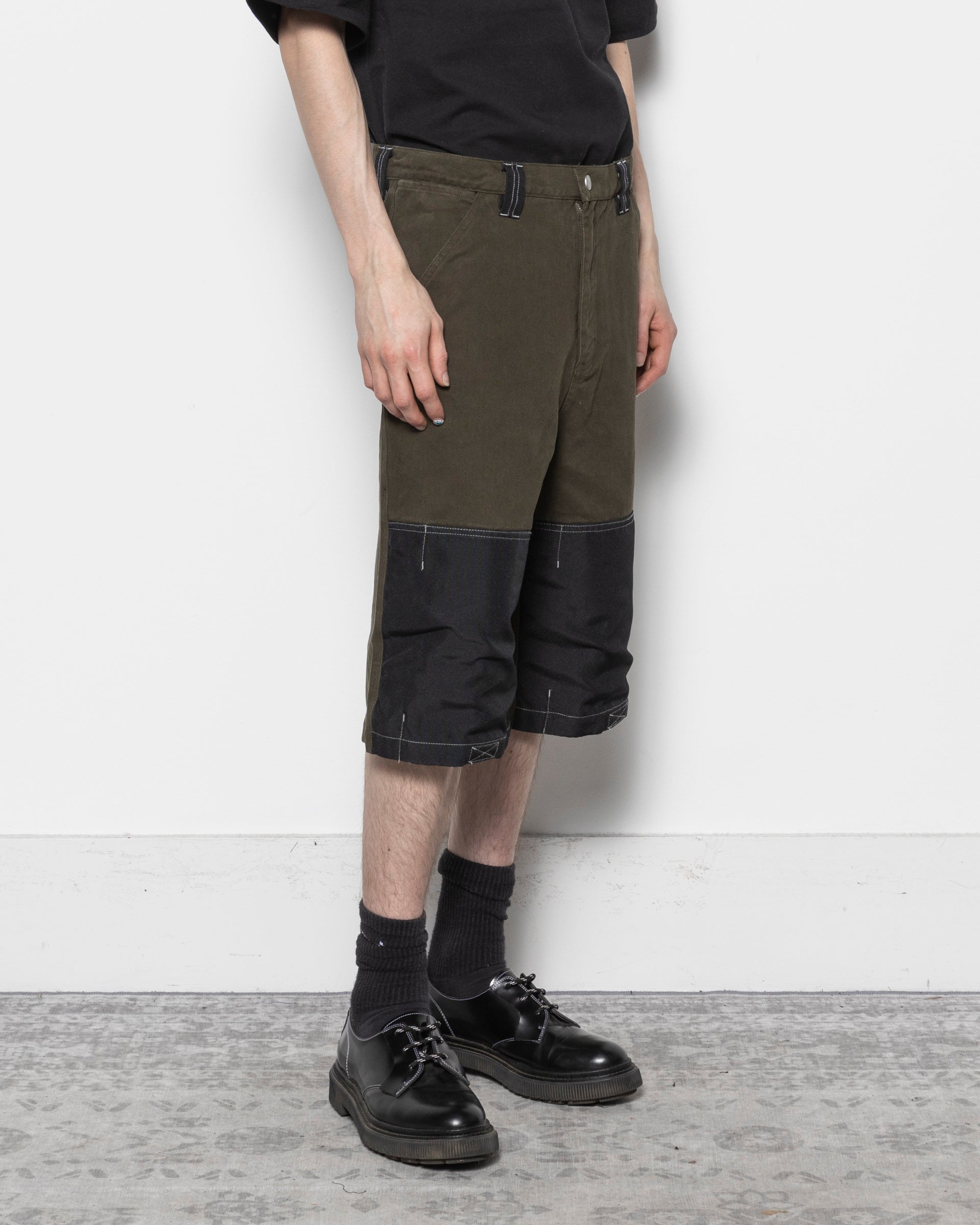 Workwear Shorts in Military Green