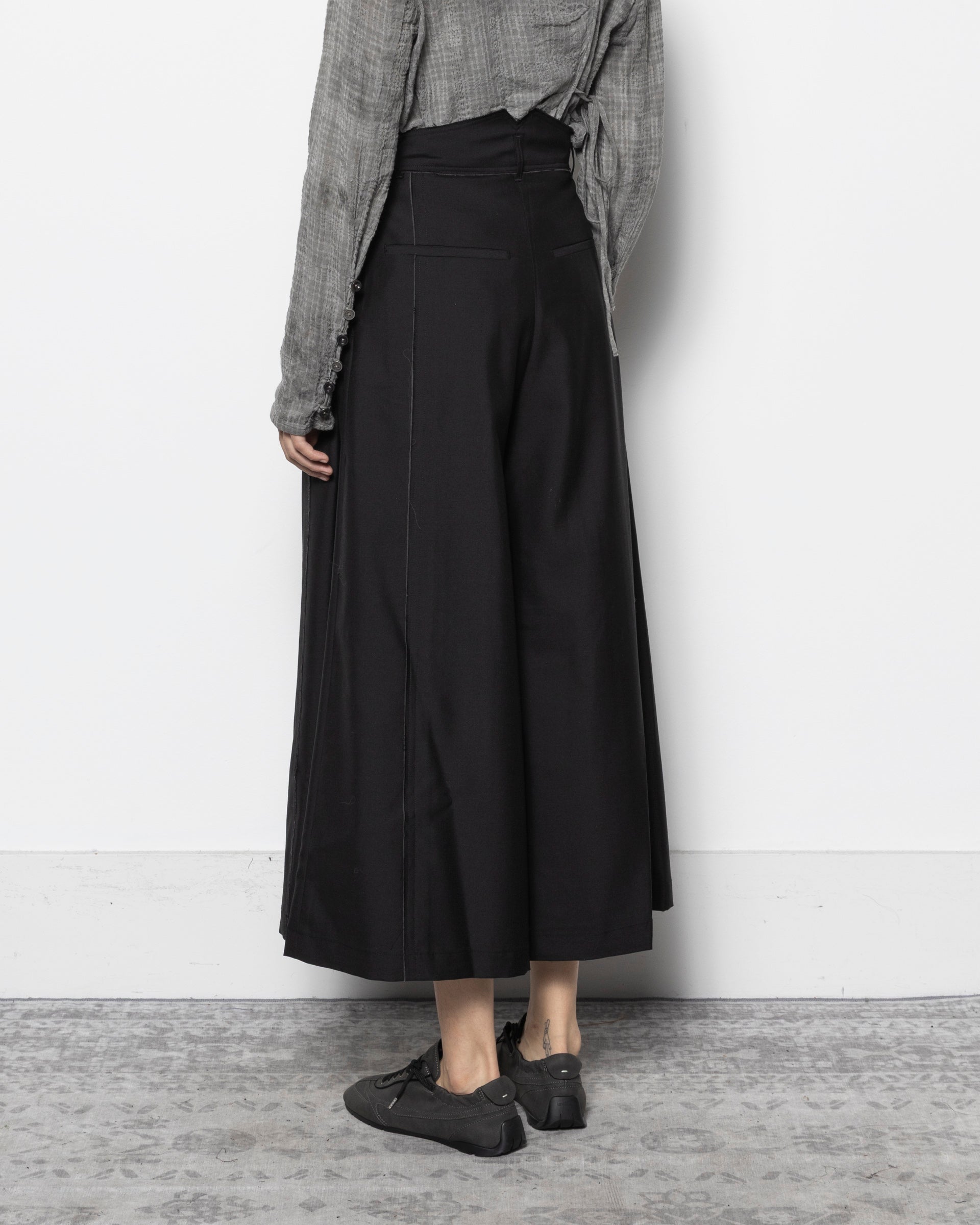 Pleated Hakama in Black