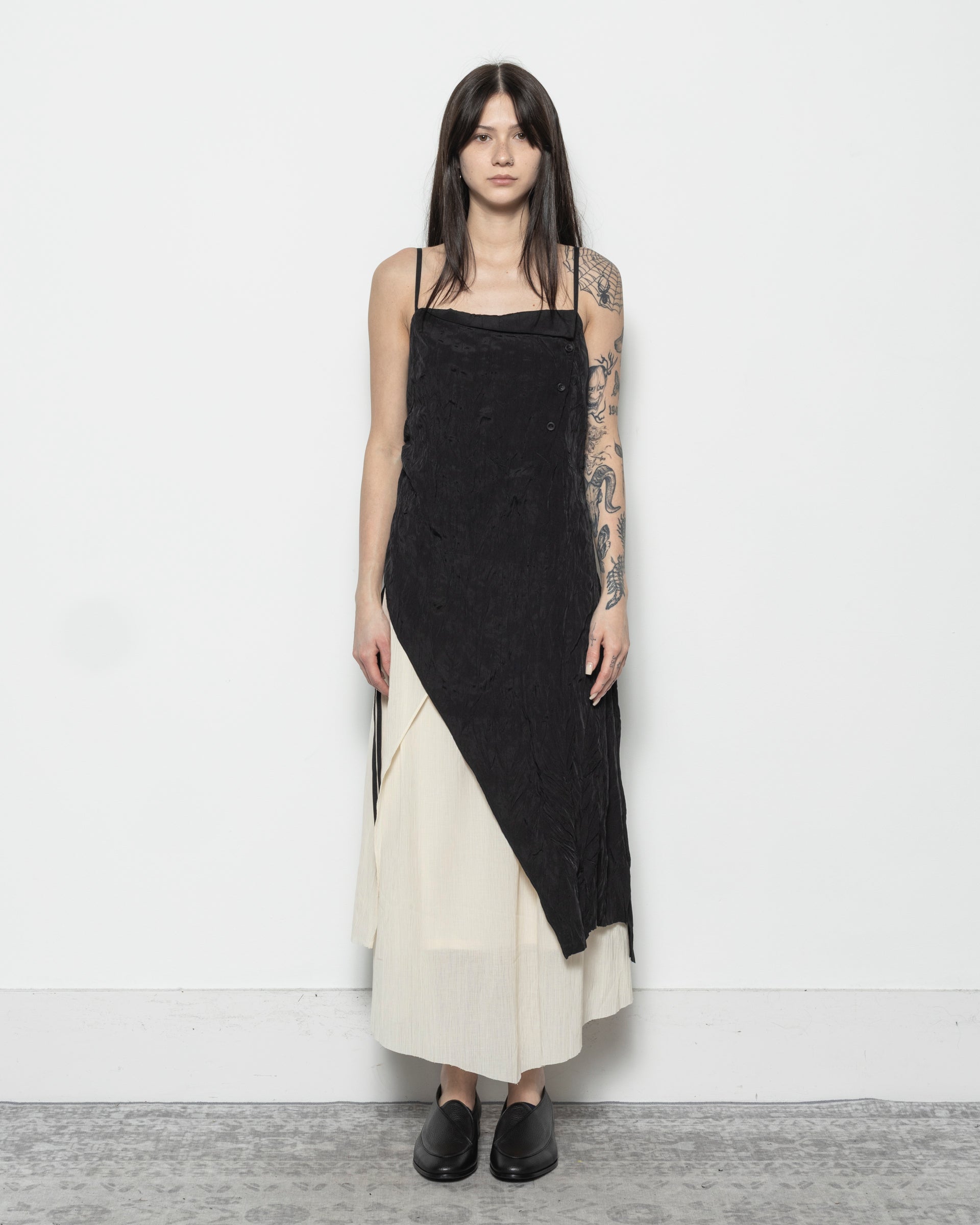 Flowy Midi Dress in Black