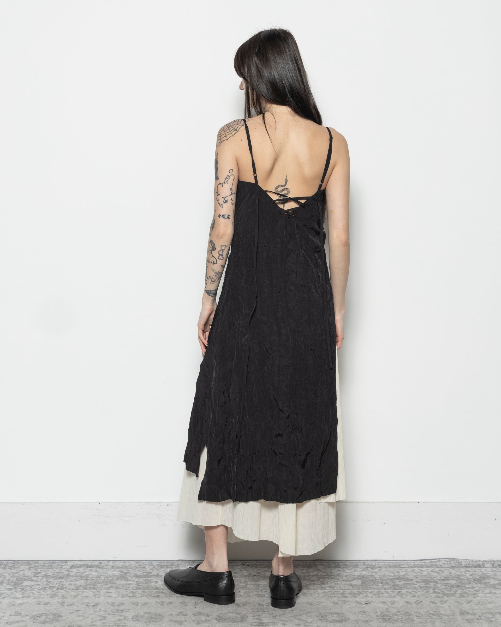 Flowy Midi Dress in Black